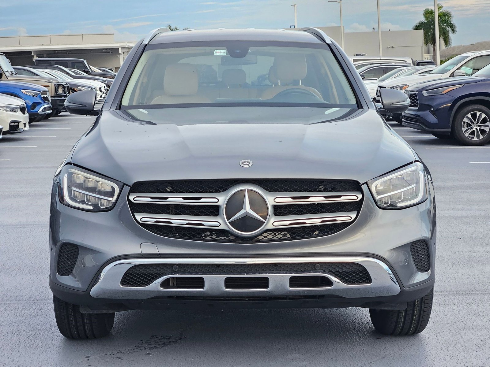2021 Mercedes Benz GLC 300 photo 2