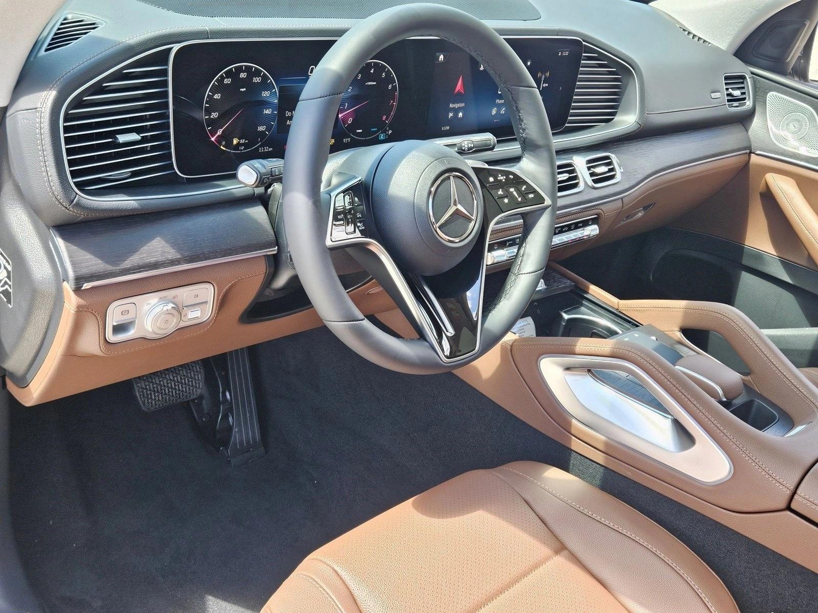 2025 Mercedes Benz GLE 350 4MATIC photo 3