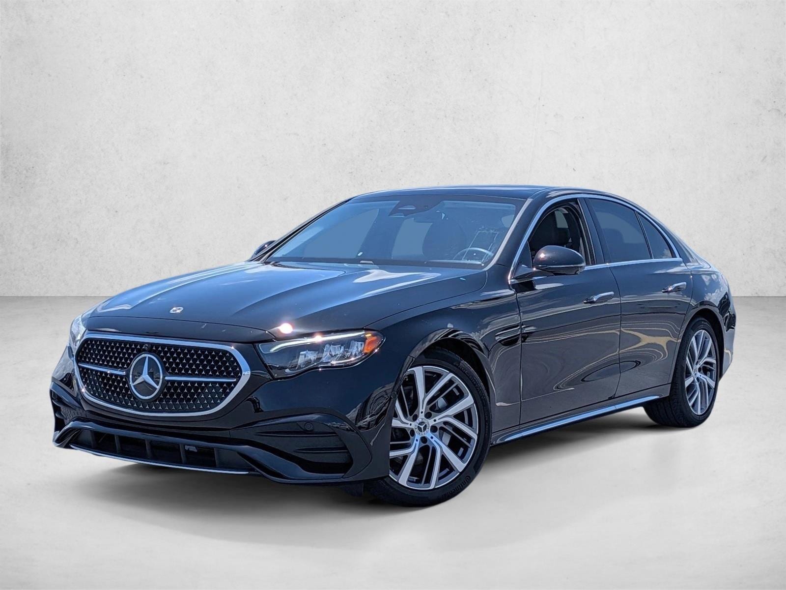 2026 Mercedes-Benz E-Class E350 4MATIC's photo