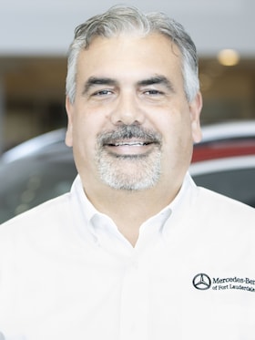 Staff member Camilo Gonzalez from ID_17661e23e281