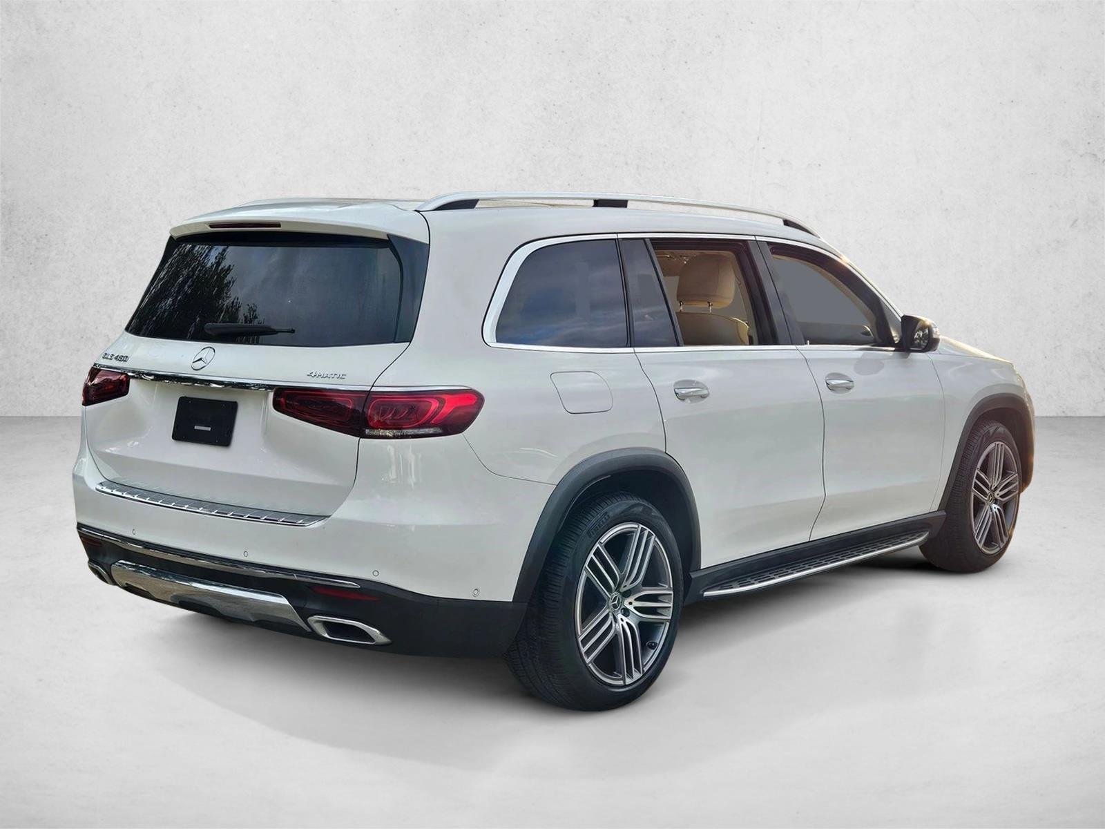 2022 Mercedes Benz GLS 450 4MATIC photo 3