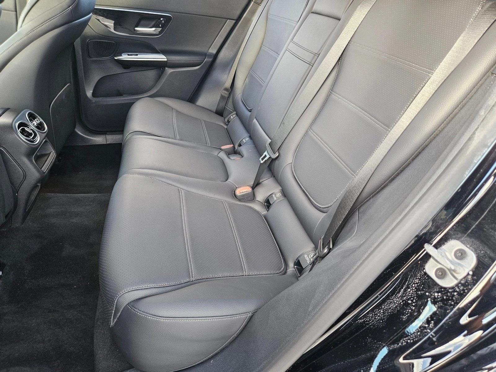 2025 Mercedes-Benz GLC Base - Photo 16