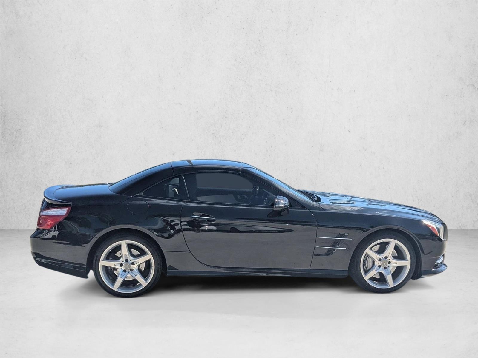 2015 Mercedes Benz SL 400 photo 4