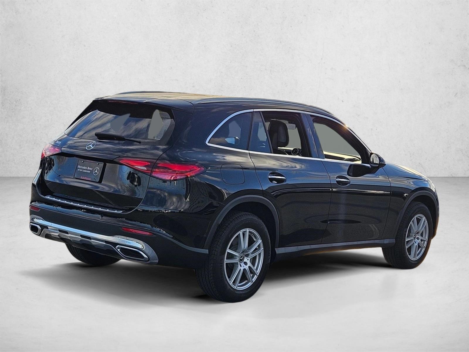 2025 Mercedes-Benz GLC Base - Photo 5