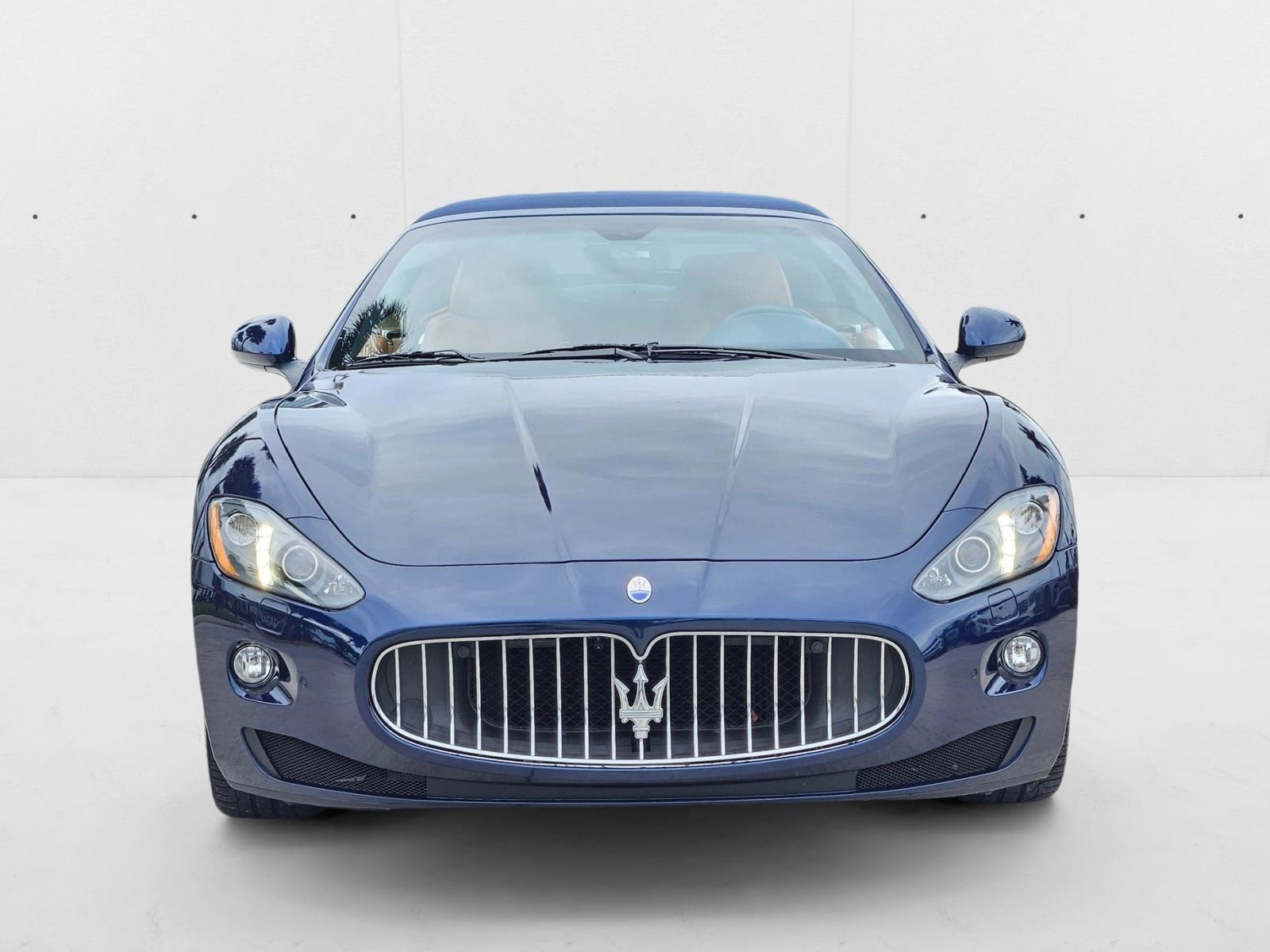 2014 Maserati Granturismo Base photo 2