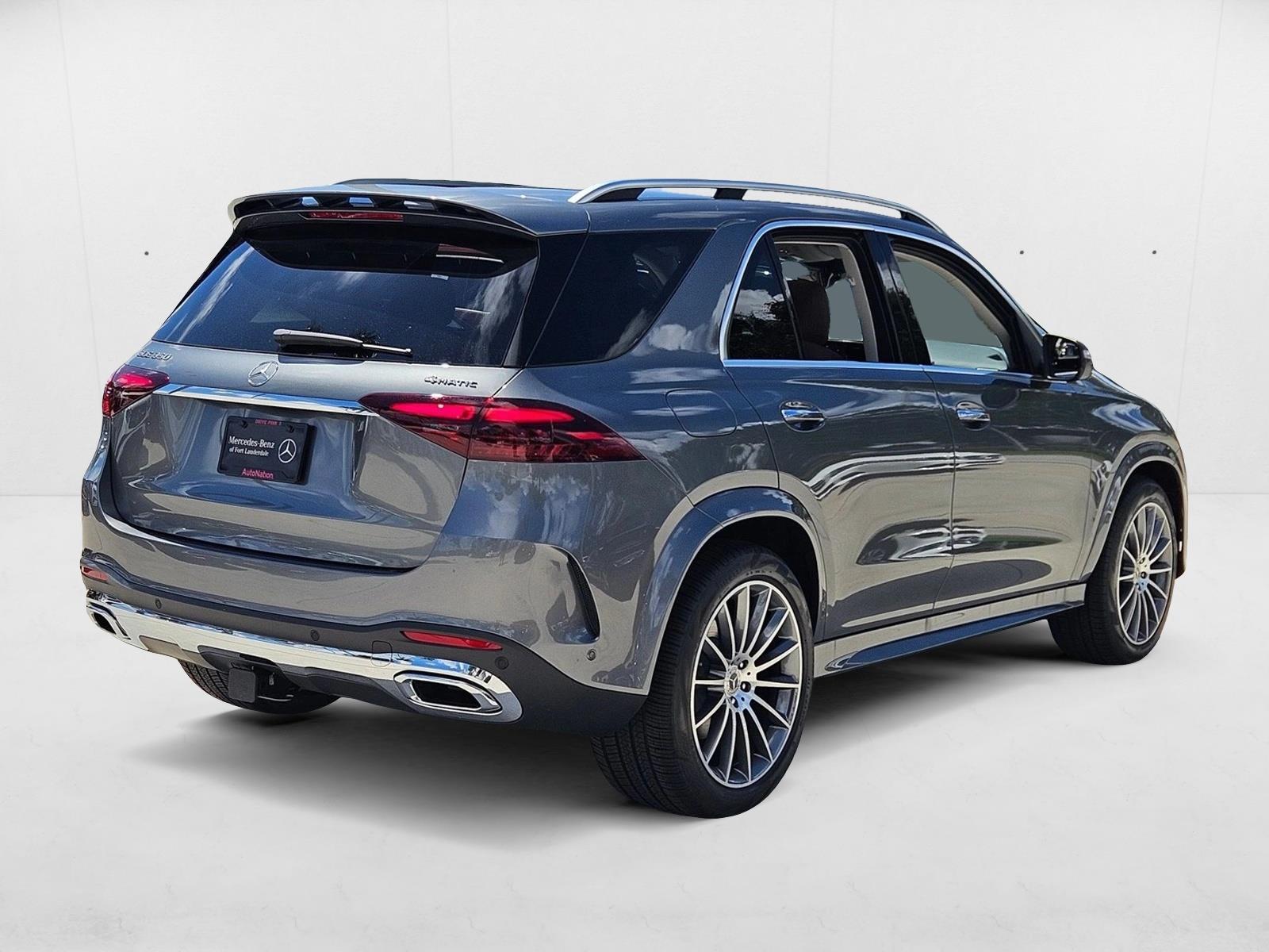 2025 Mercedes Benz GLE 350 4MATIC photo 2