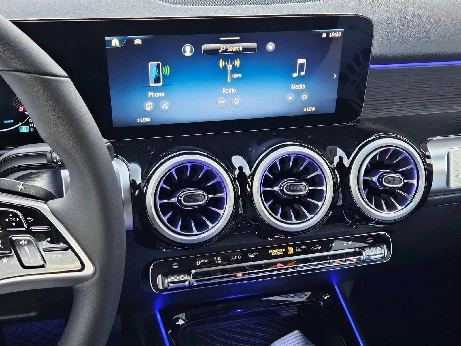2026 Mercedes-Benz GLB GLB 250 - Photo 12
