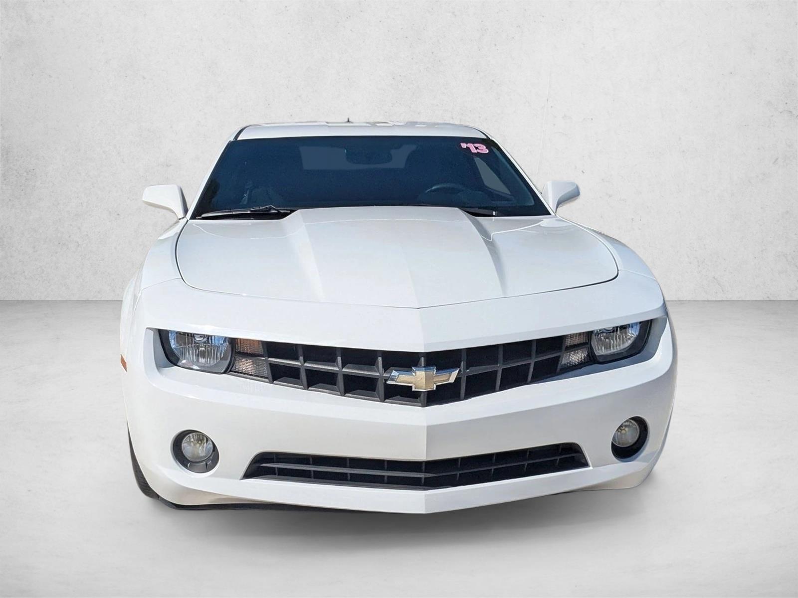 2013 Chevrolet Camaro Coupe 1LT photo 2