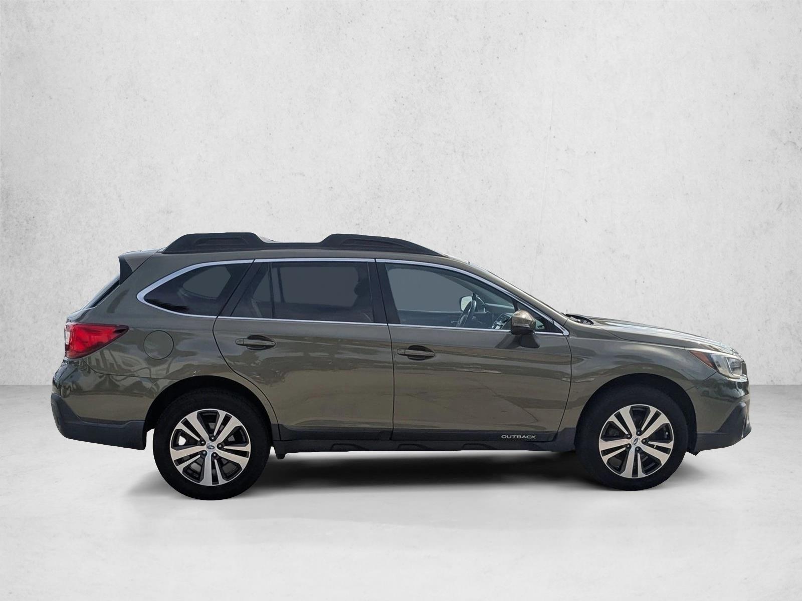 2018 Subaru Outback 2.5i Limited photo 4