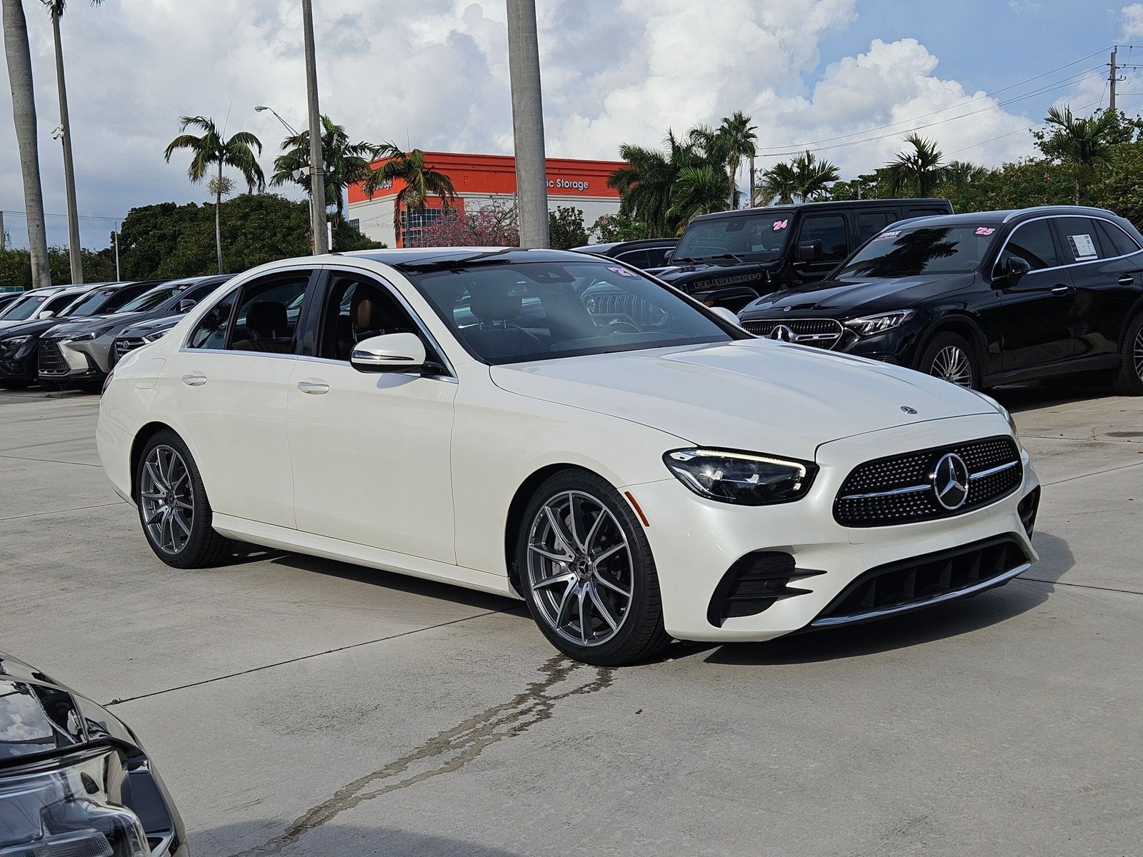 2021 Mercedes Benz E 350 Sedan photo 3