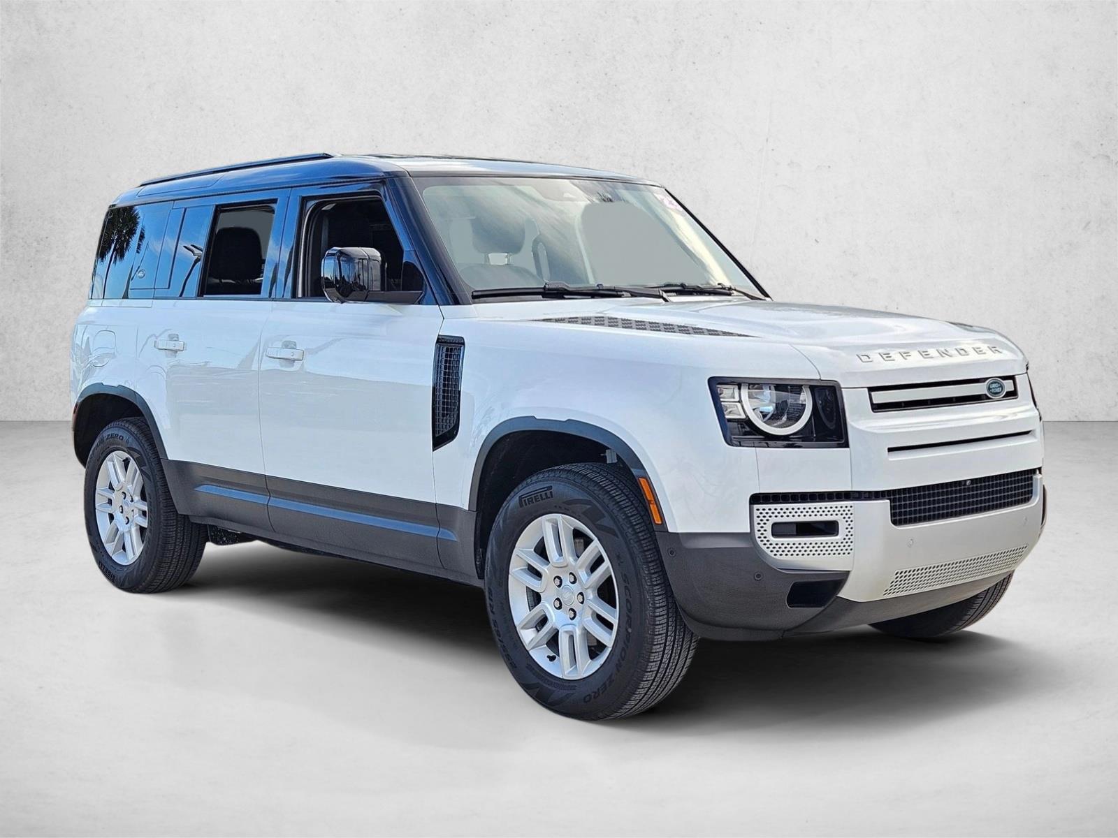 2023 Land Rover Defender 110 S photo 3