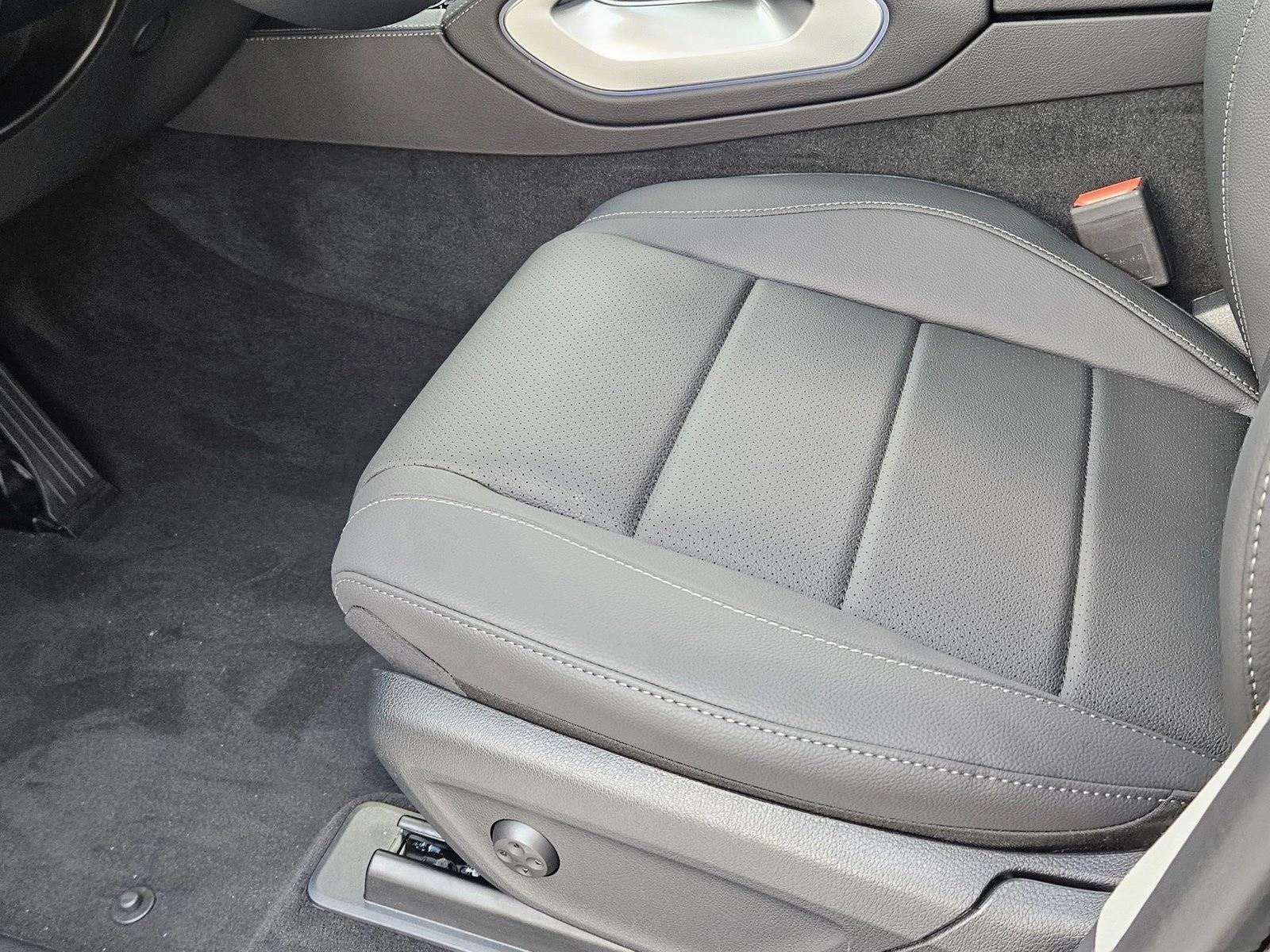 2026 Mercedes Benz GLE 450 4MATIC photo 4