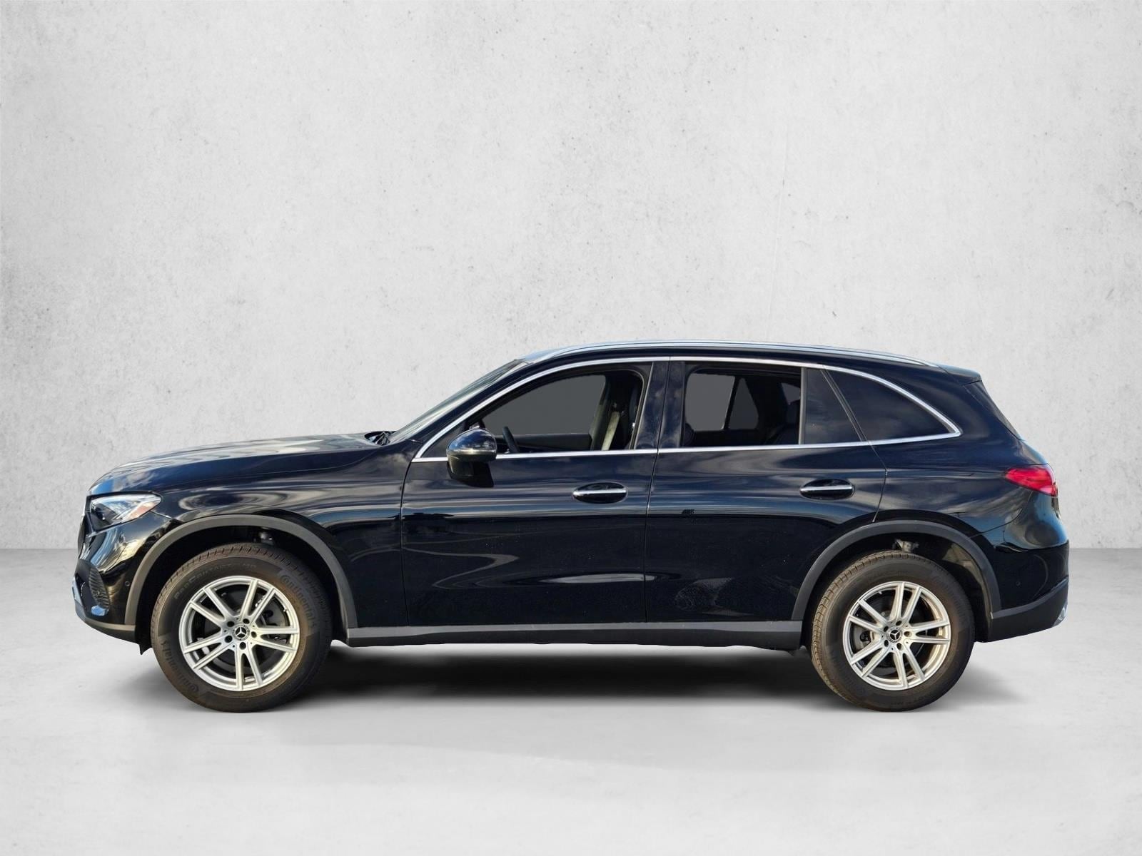 2025 Mercedes-Benz GLC Base - Photo 9