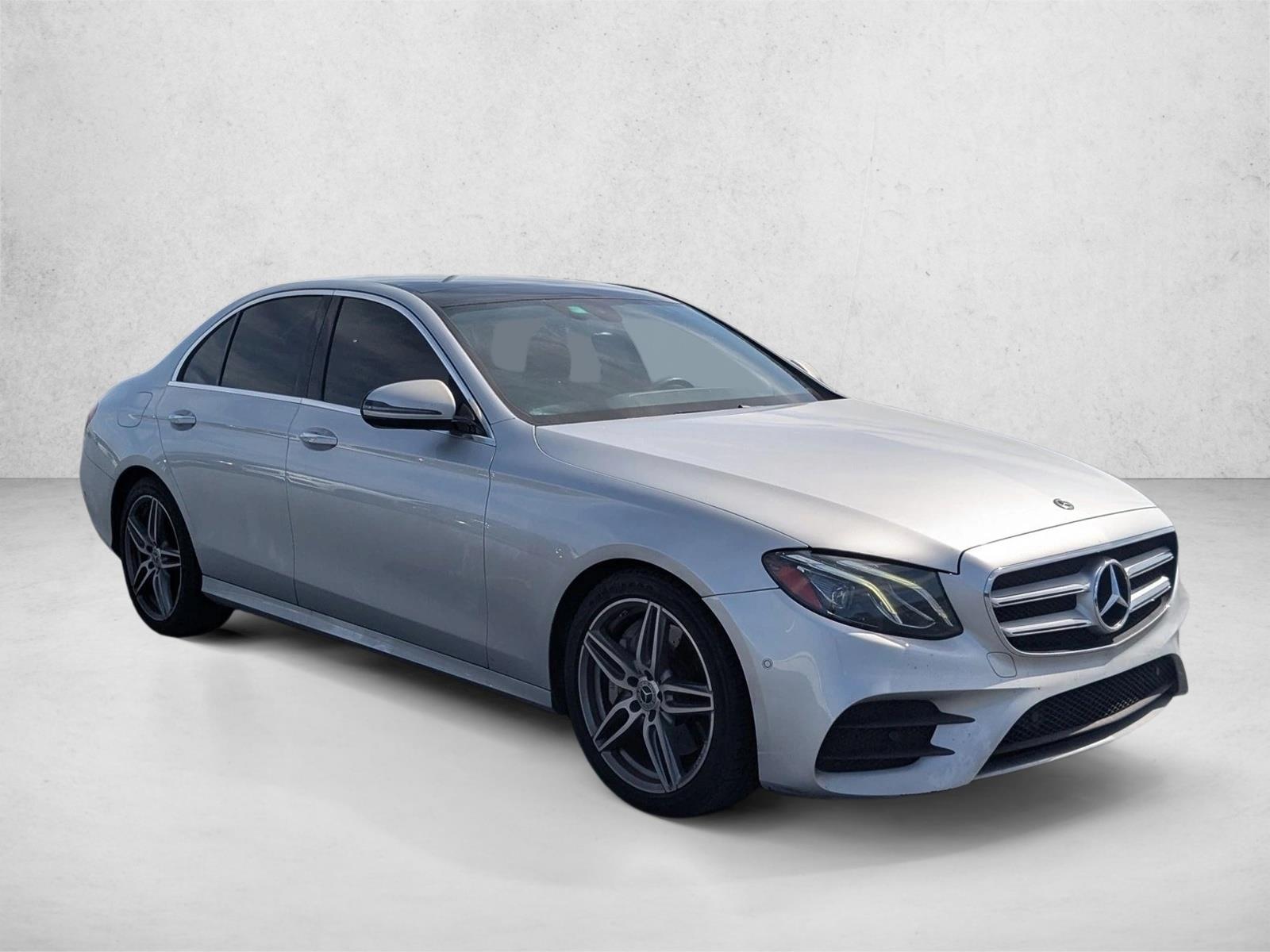 2018 Mercedes Benz E 300 Sedan photo 3