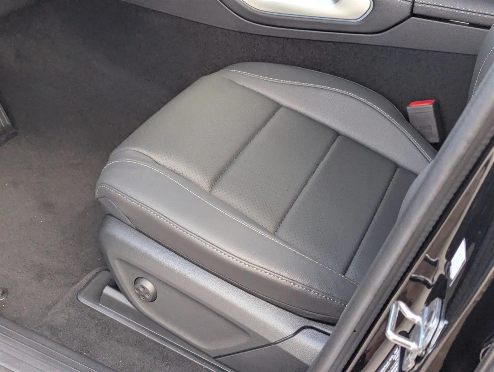 2026 Mercedes Benz GLE 350 photo 4