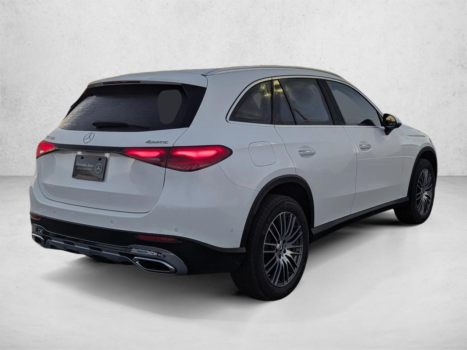 2025 Mercedes Benz GLC 300 4MATIC photo 2