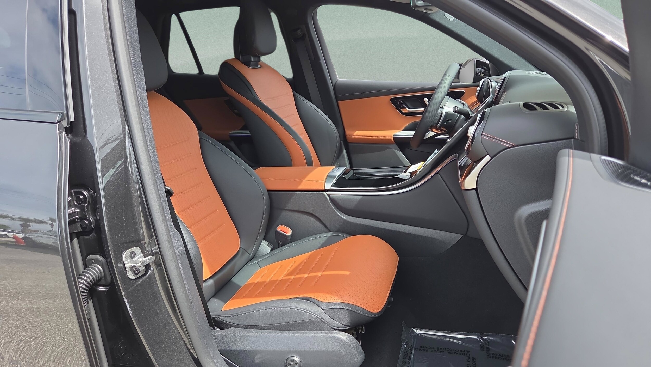 2026 Mercedes-Benz GLC Base - Photo 17
