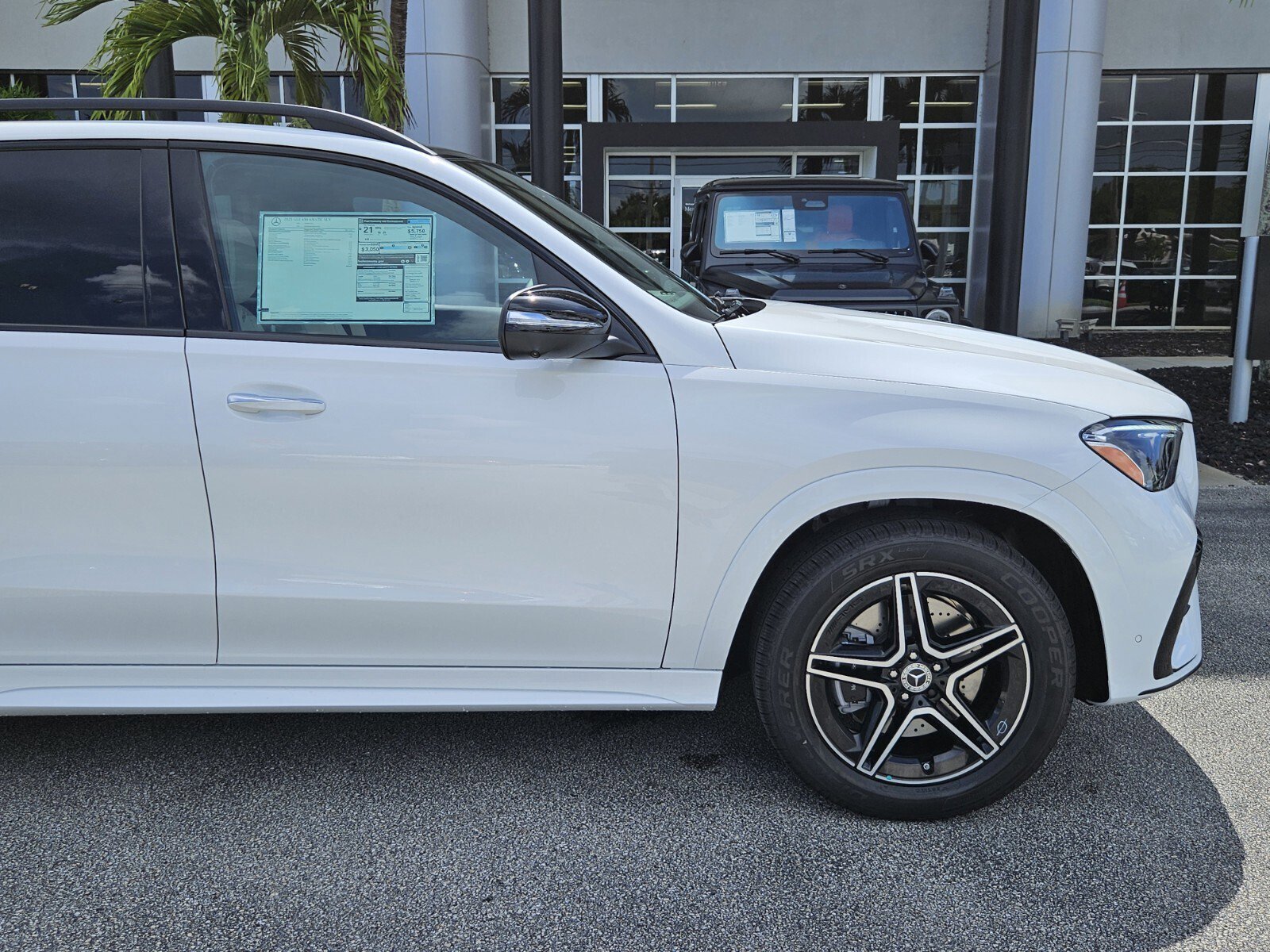 2025 Mercedes Benz GLE 450 4MATIC photo 2