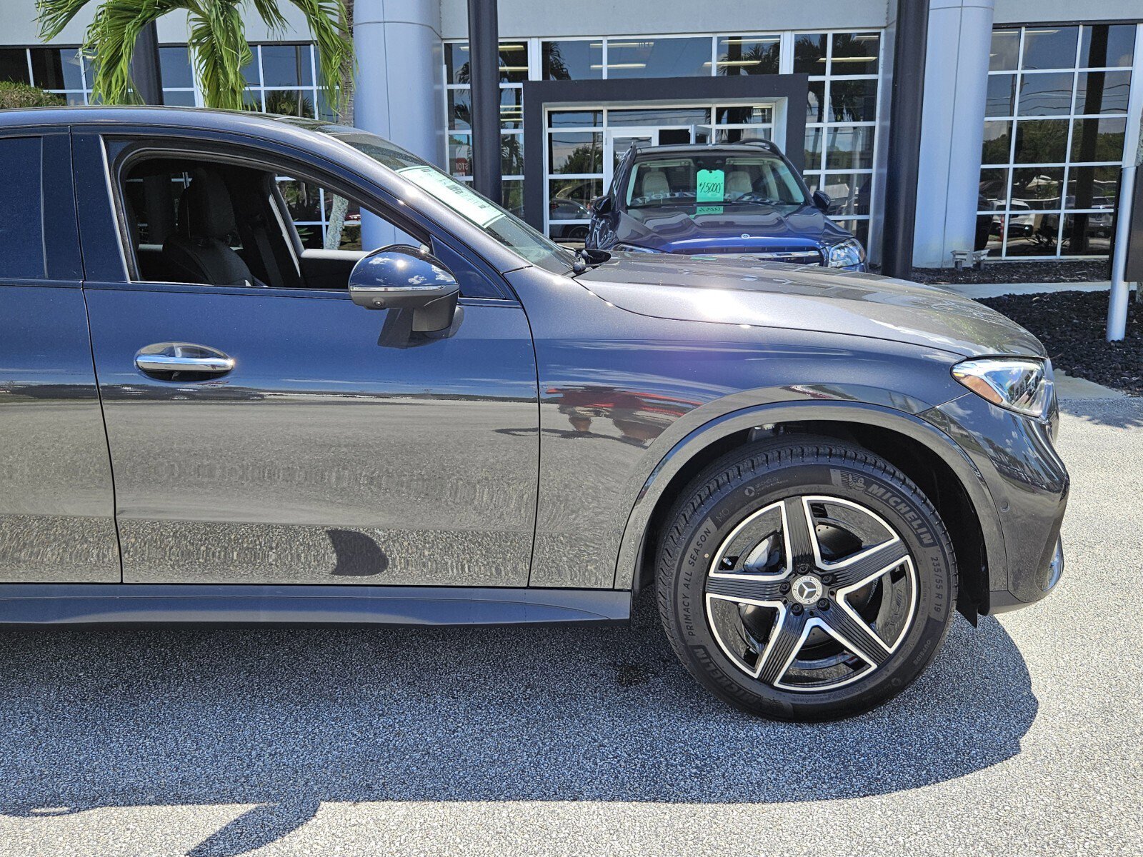 2026 Mercedes Benz GLC 300 4MATIC photo 3
