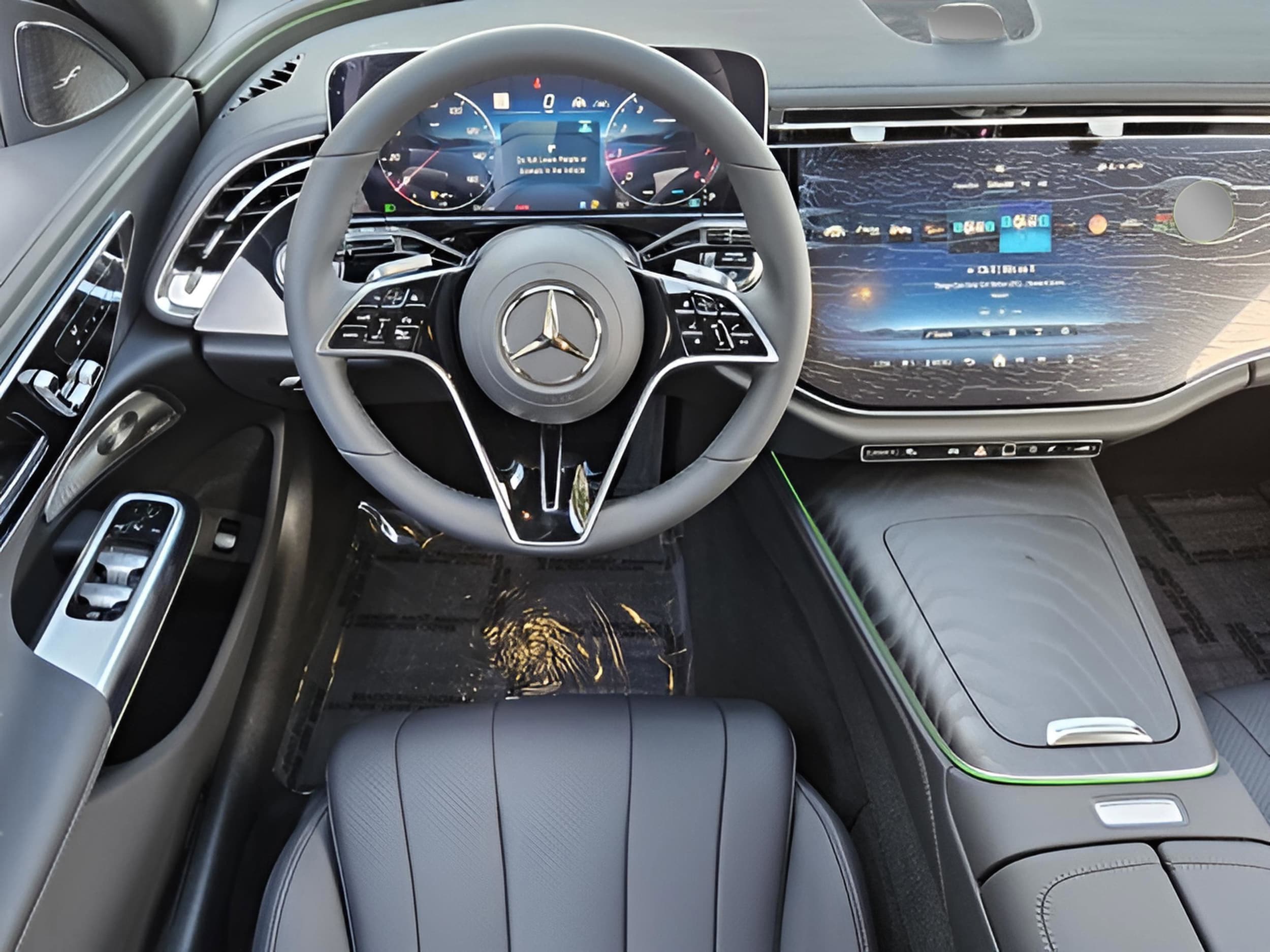 2026 Mercedes-Benz E-Class E350 - Photo 12