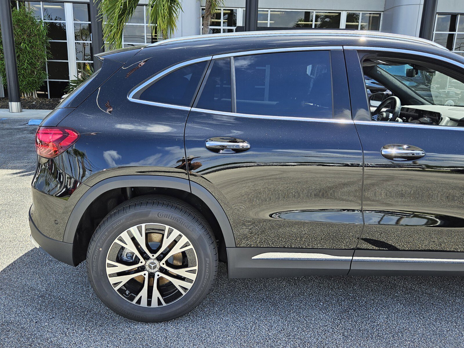 2025 Mercedes Benz GLA 250 photo 4