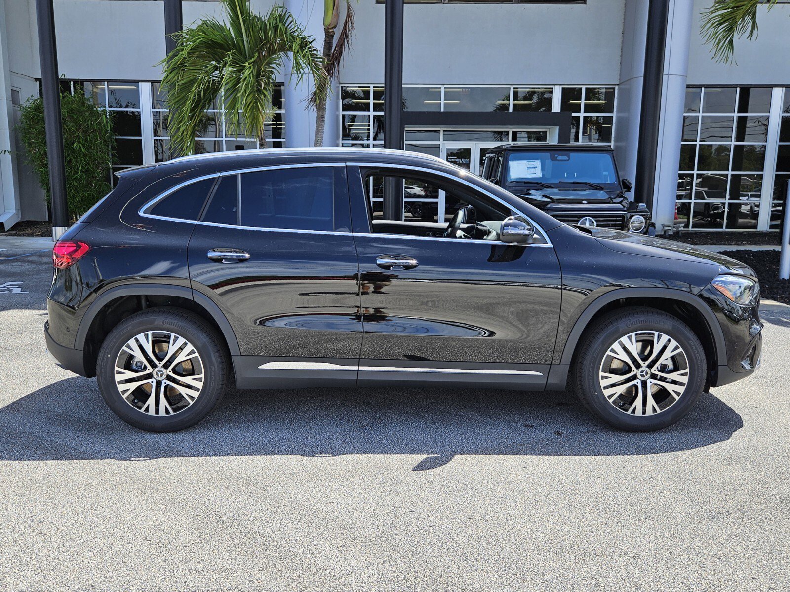 2025 Mercedes Benz GLA 250 photo 3