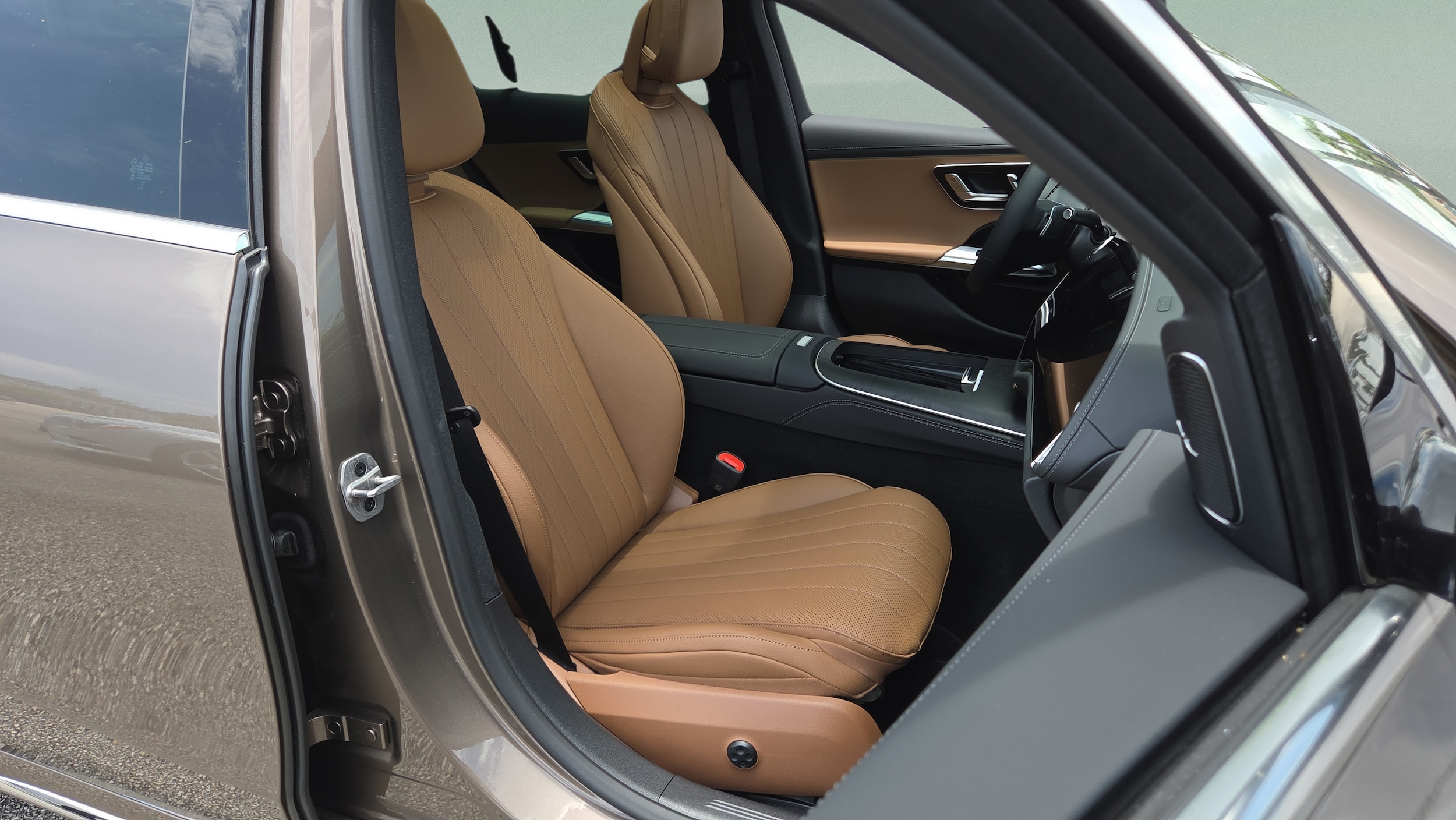 2026 Mercedes-Benz E-Class E350 - Photo 18