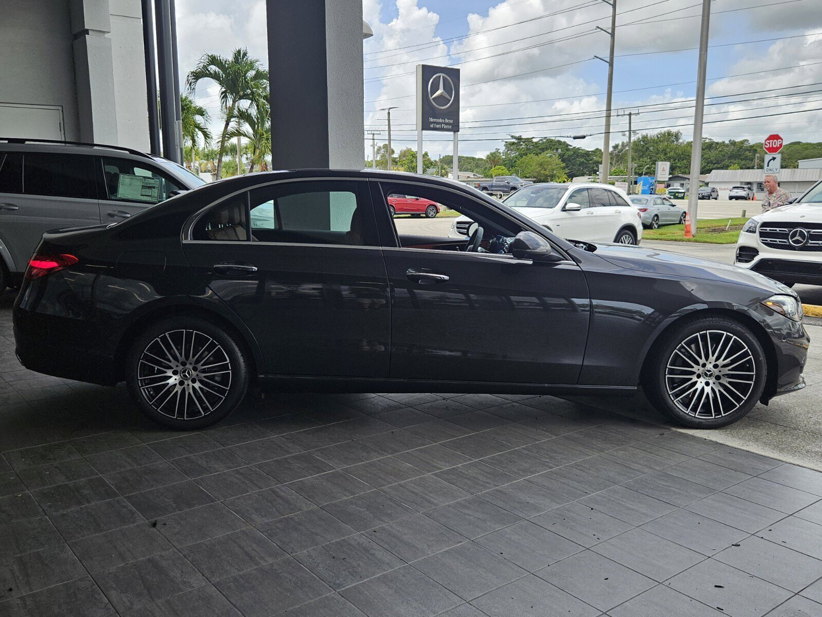 2025 Mercedes Benz C 300 Sedan photo 4