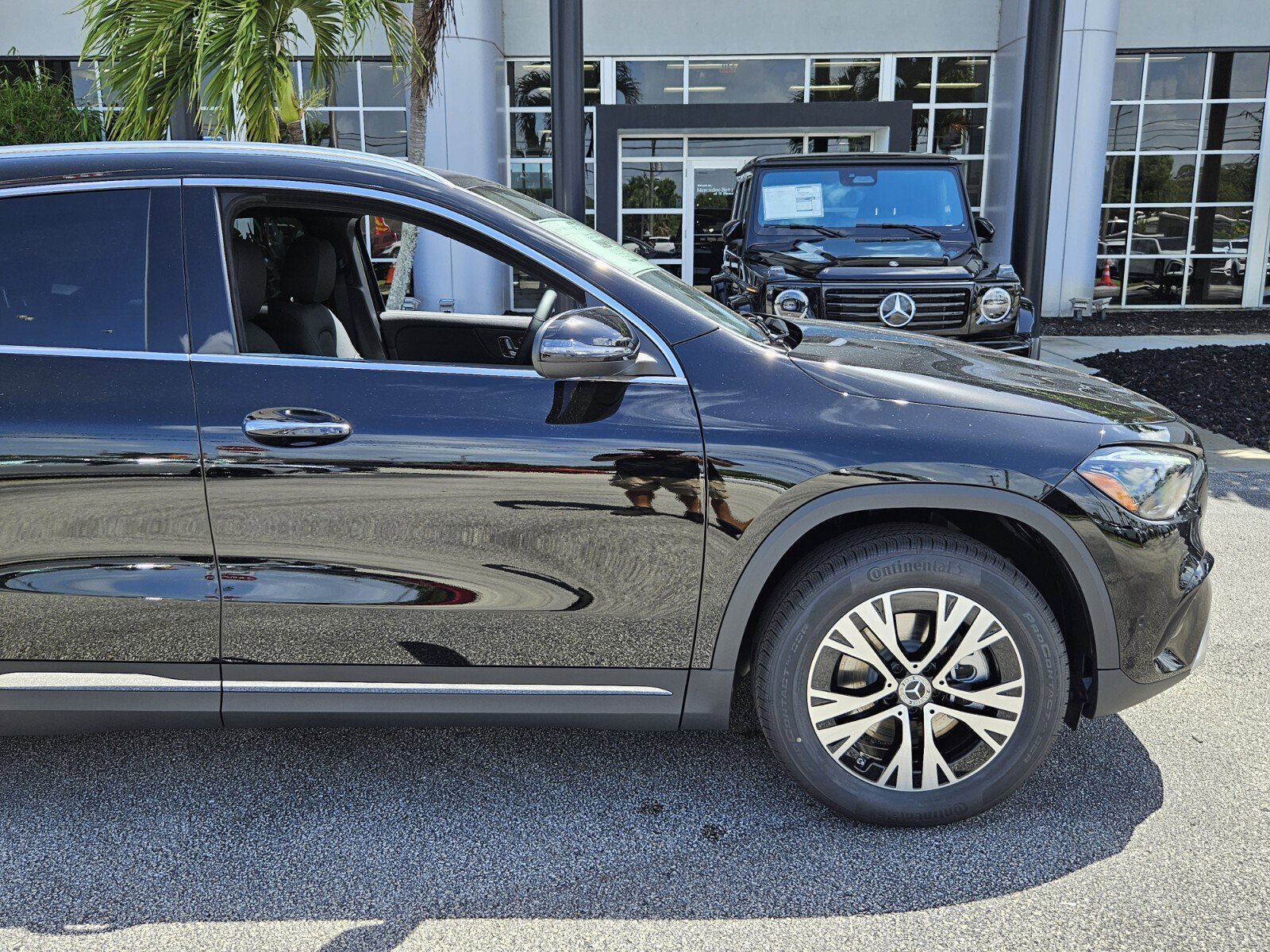 2025 Mercedes Benz GLA 250 photo 2