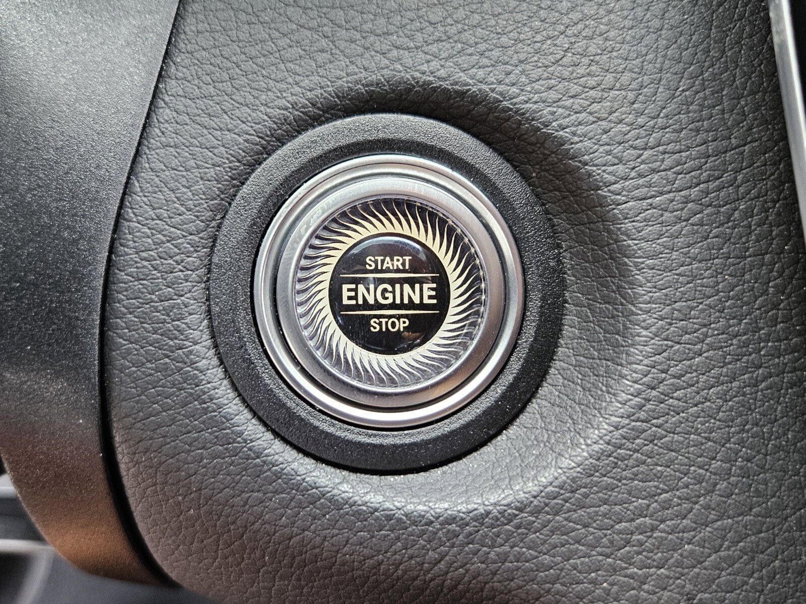 2023 Mercedes Benz C 300 photo 4