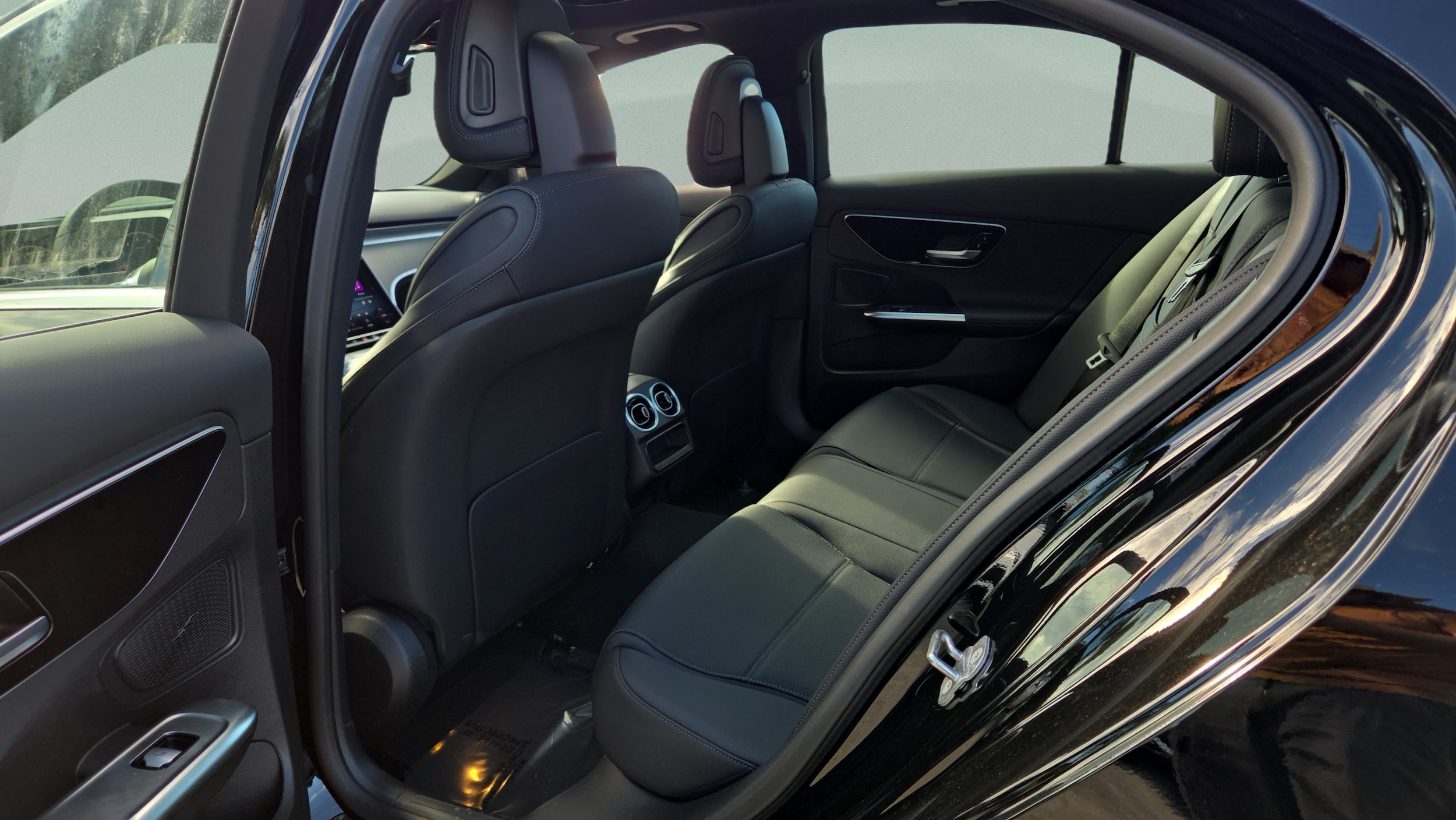 2026 Mercedes-Benz C-Class Sedan C 300 - Photo 12