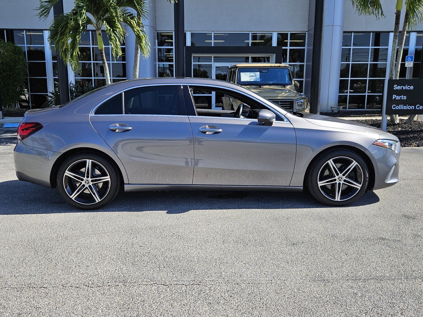 2022 Mercedes Benz A 220 photo 3