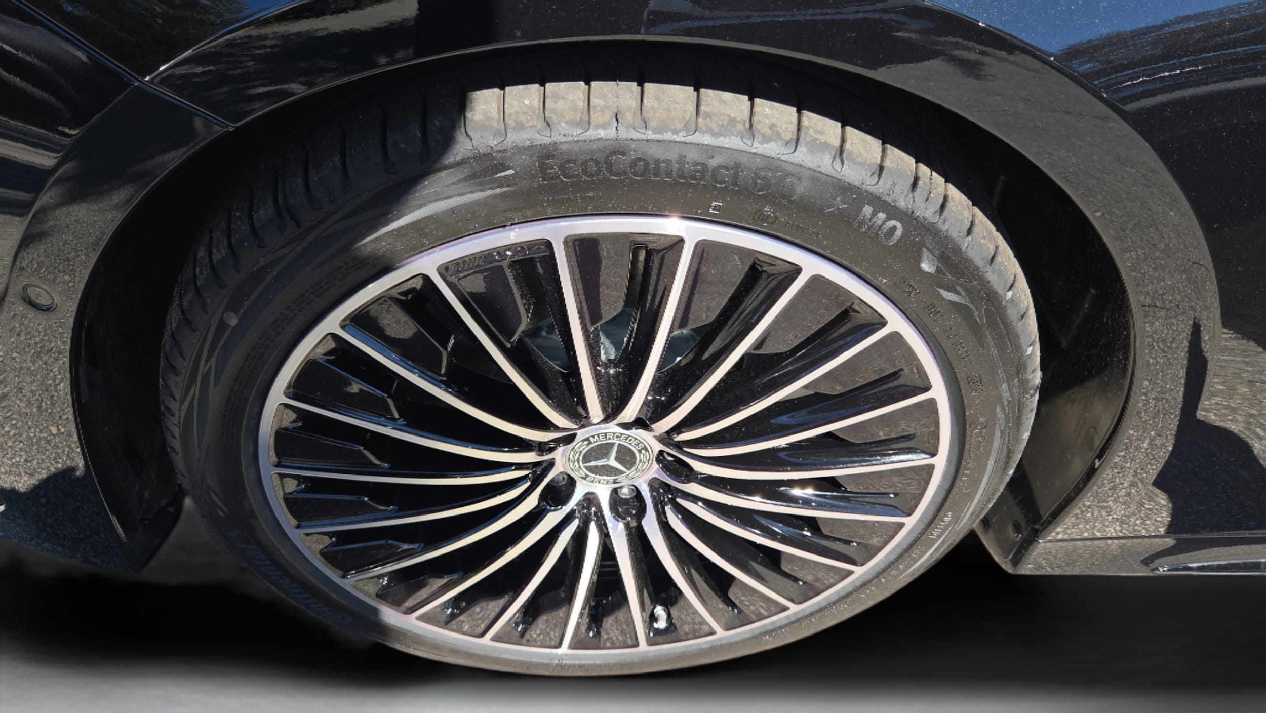 2026 Mercedes-Benz E-Class E450 - Photo 31