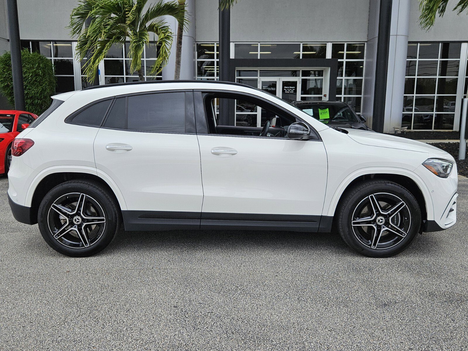 2025 Mercedes Benz GLA 250 photo 3