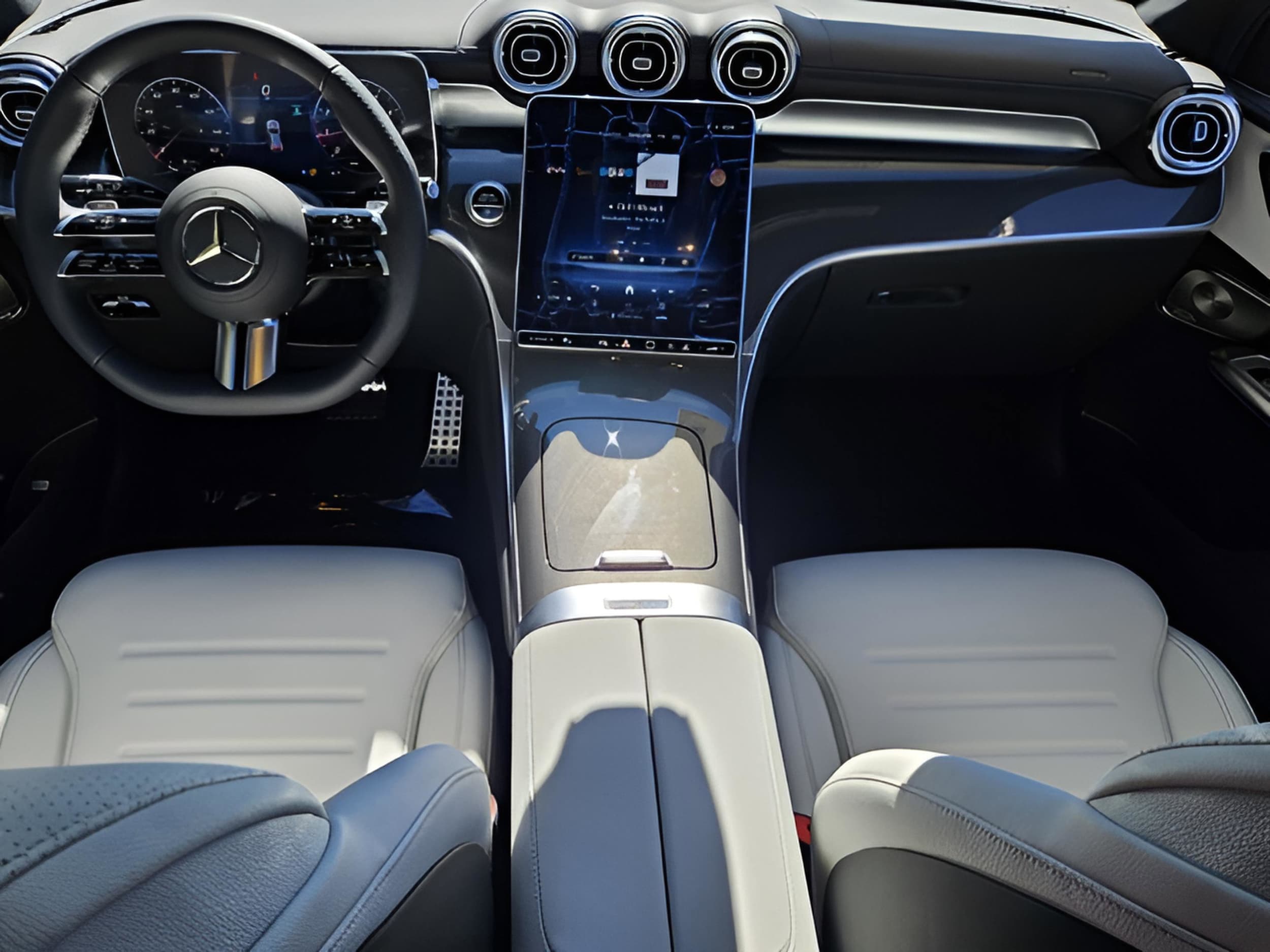 2026 Mercedes-Benz GLC Base - Photo 16