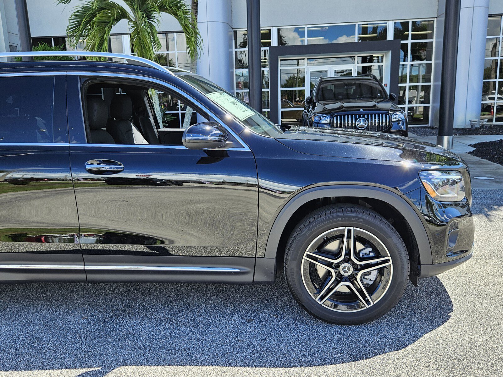 2026 Mercedes Benz GLB 250 photo 2