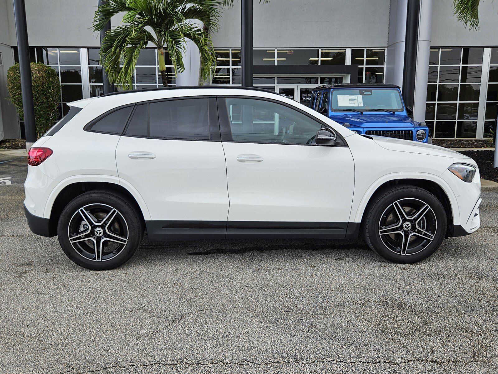 2025 Mercedes Benz GLA 250 photo 3