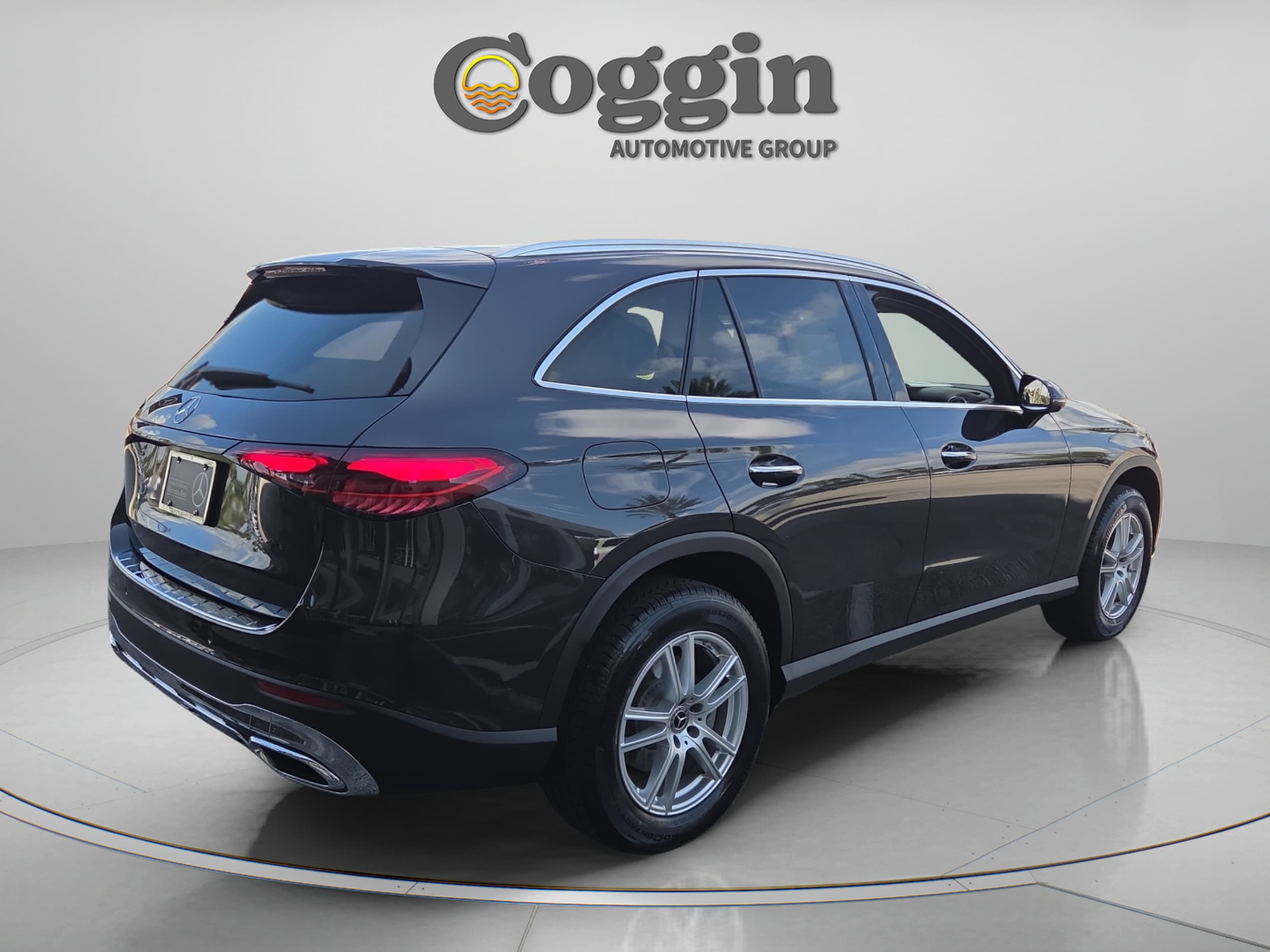 2026 Mercedes-Benz GLC Base - Photo 6
