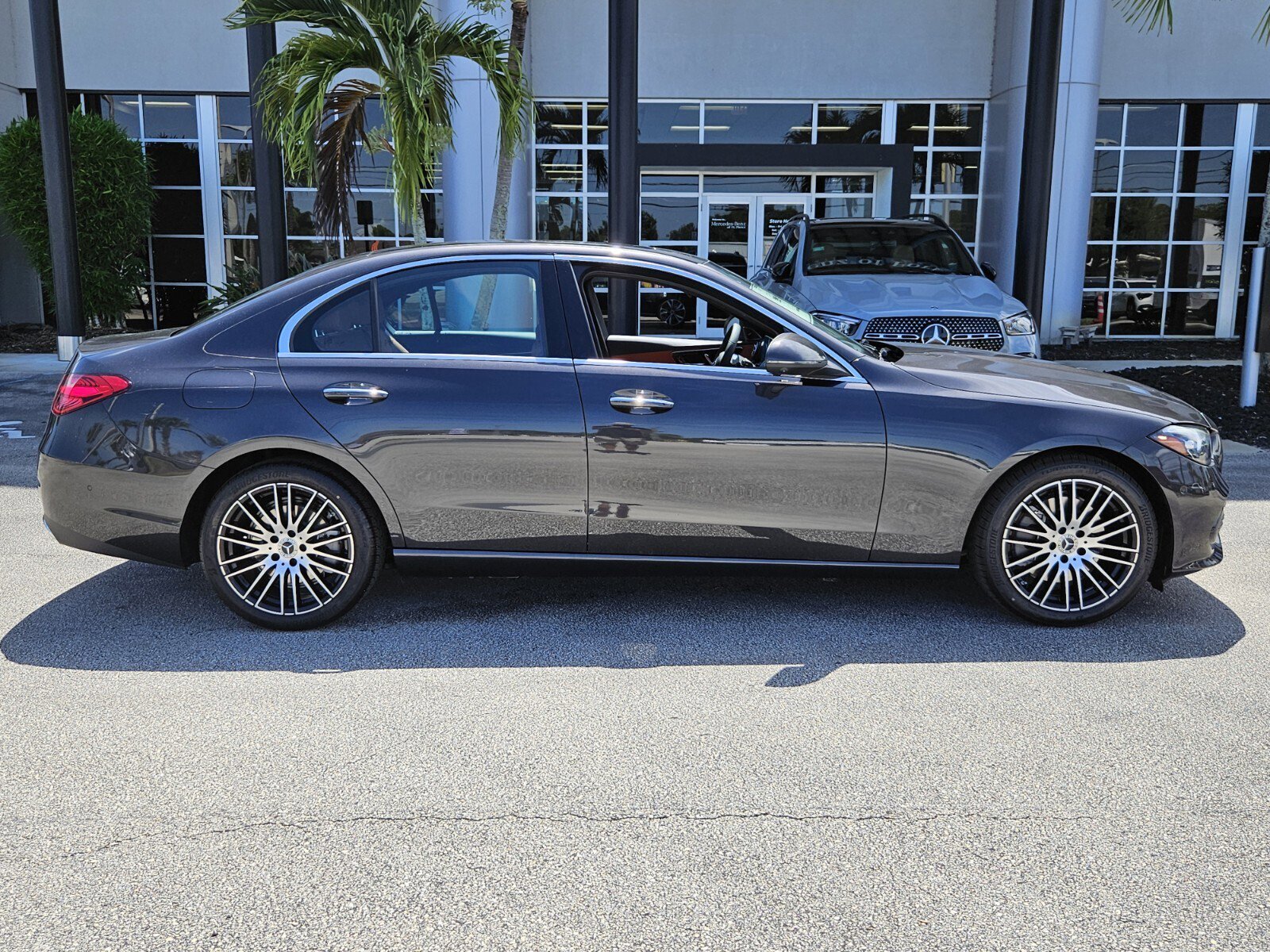 2025 Mercedes Benz C 300 Sedan photo 4
