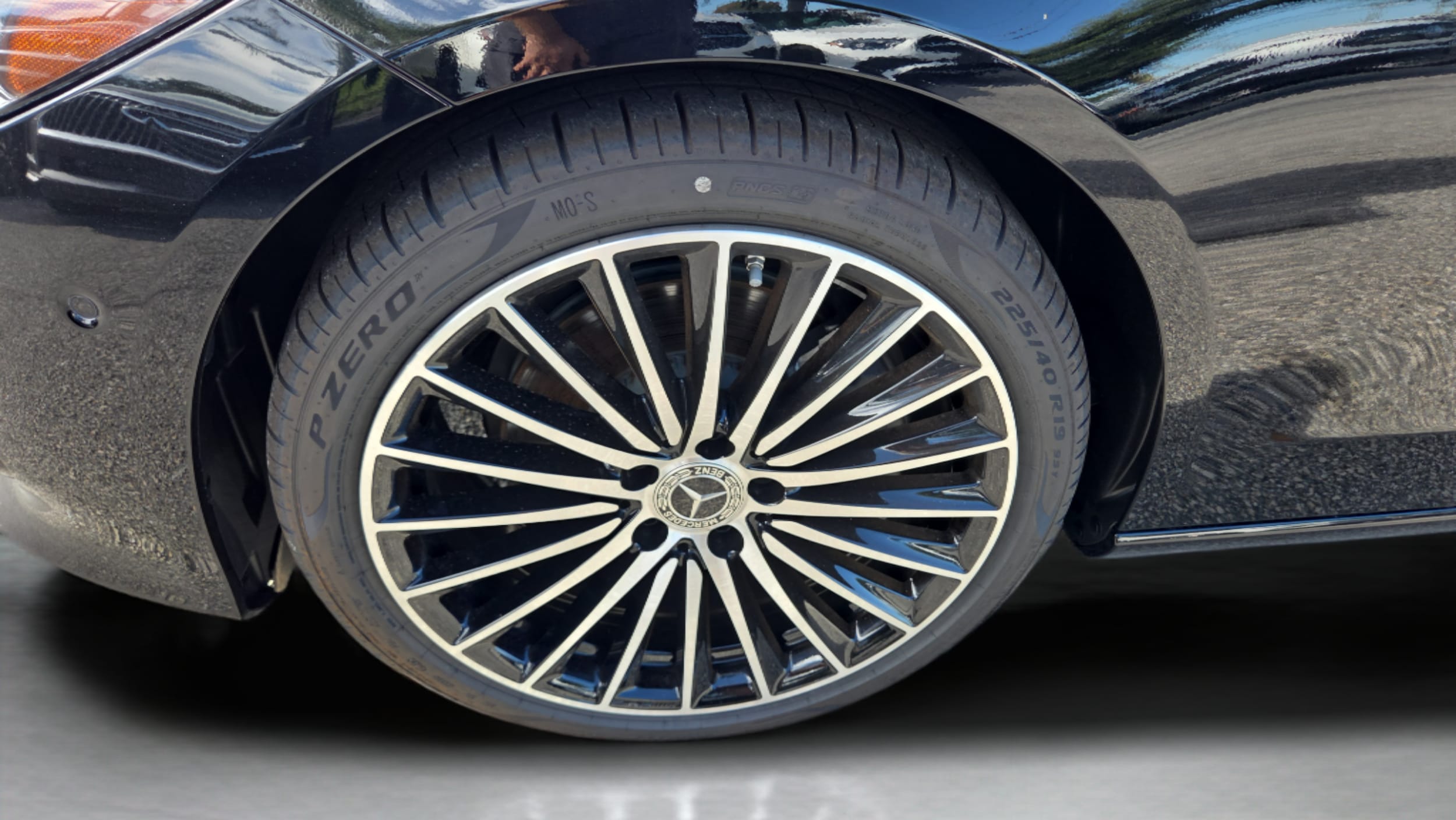 2026 Mercedes-Benz C-Class Sedan C 300 - Photo 35