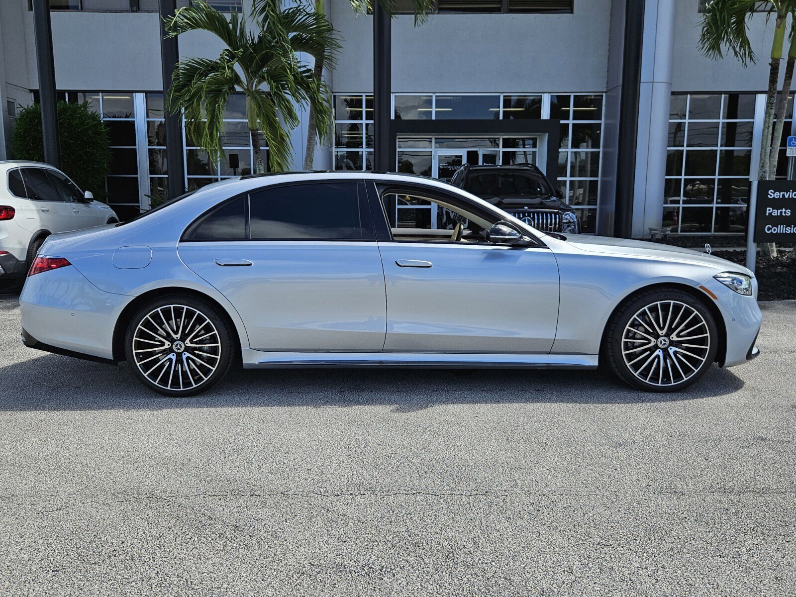 2024 Mercedes Benz S 580 4MATIC photo 3