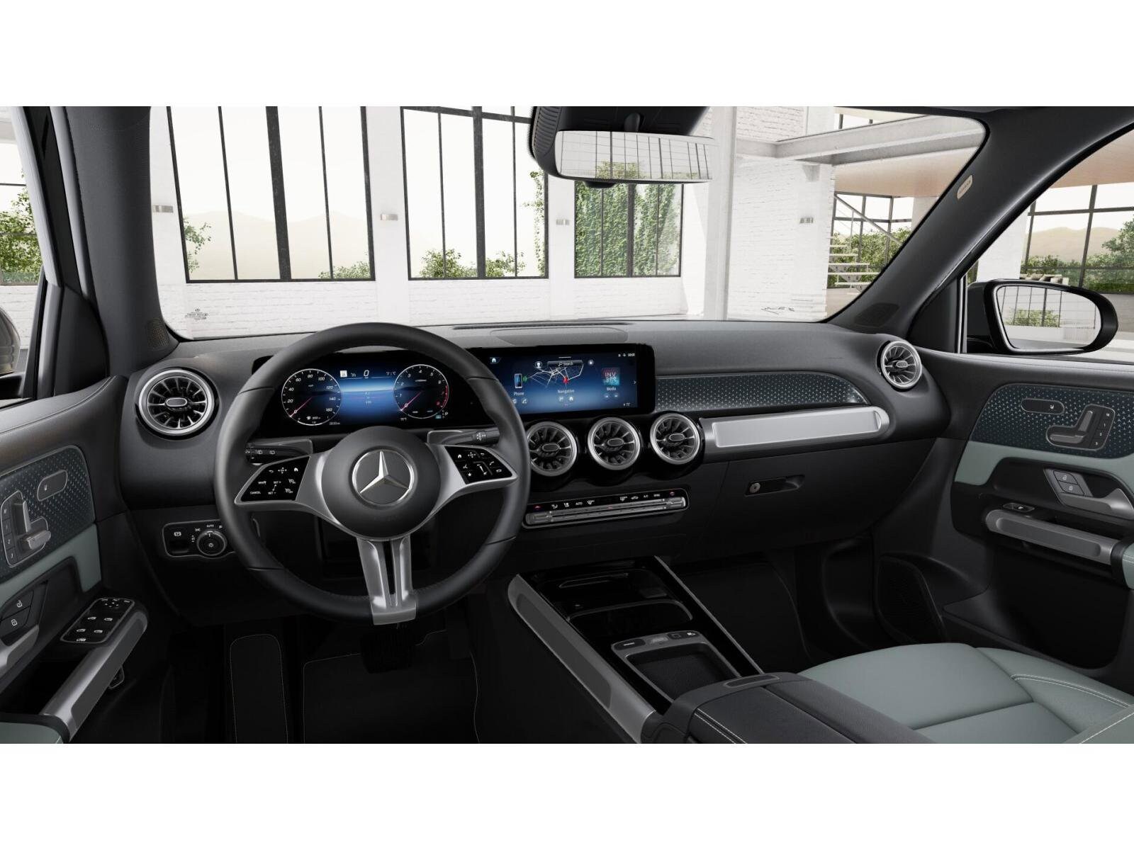 2026 Mercedes Benz GLB 250 photo 3