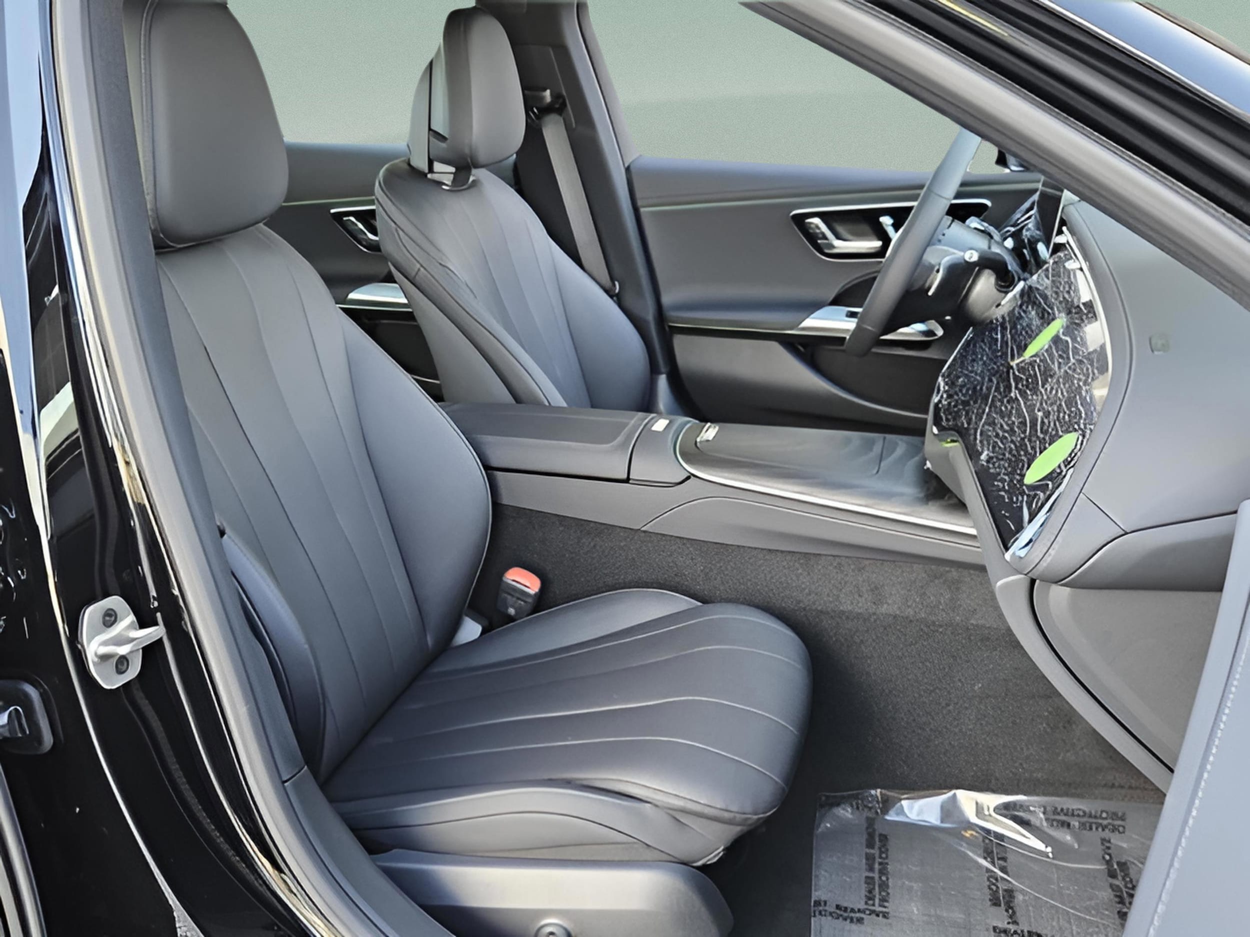 2026 Mercedes-Benz E-Class E350 - Photo 17