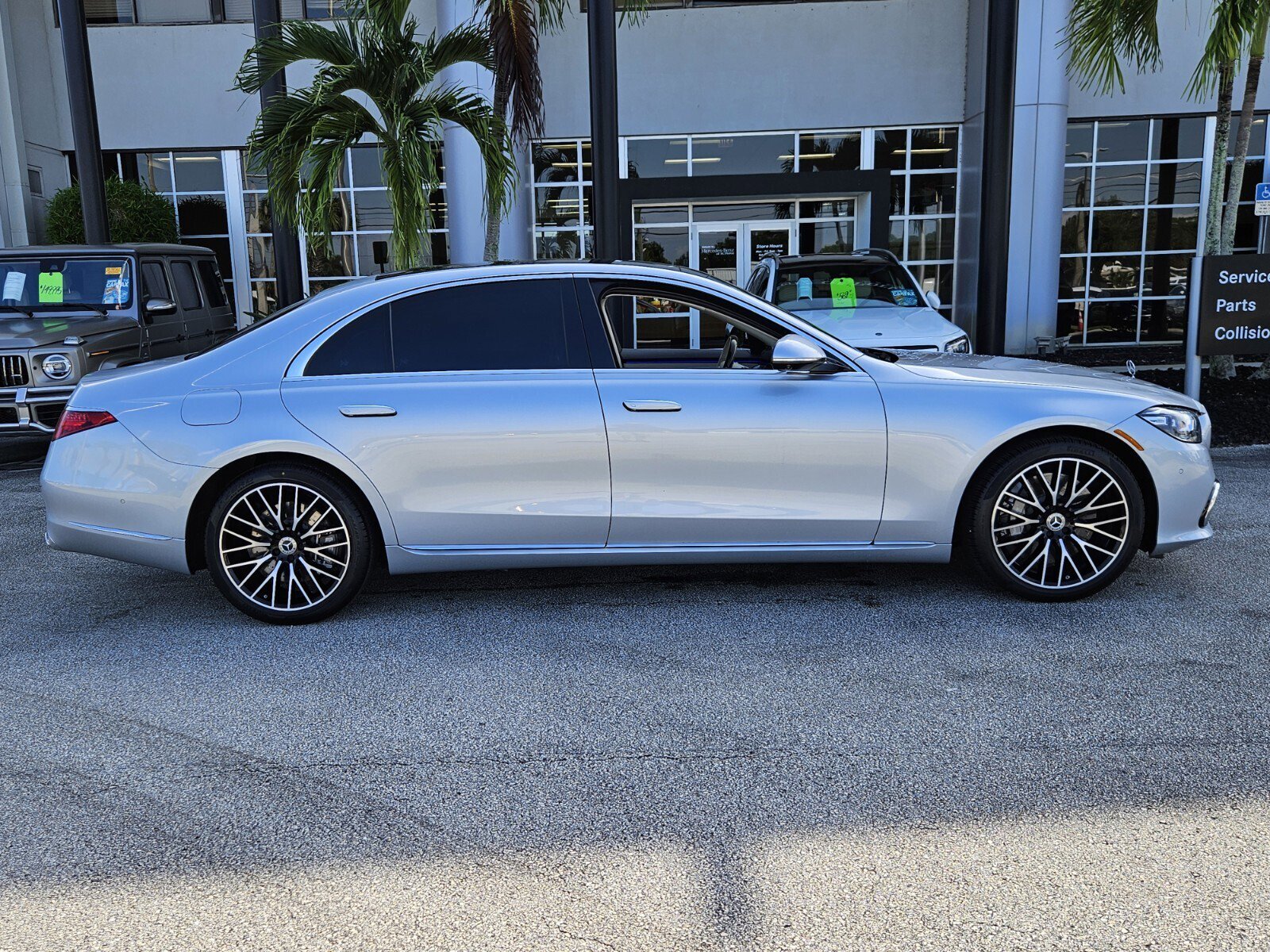 2024 Mercedes Benz S 580 4MATIC photo 3