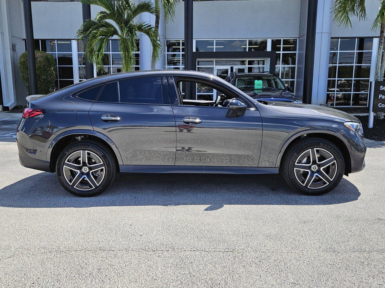 2026 Mercedes Benz GLC 300 4MATIC photo 4