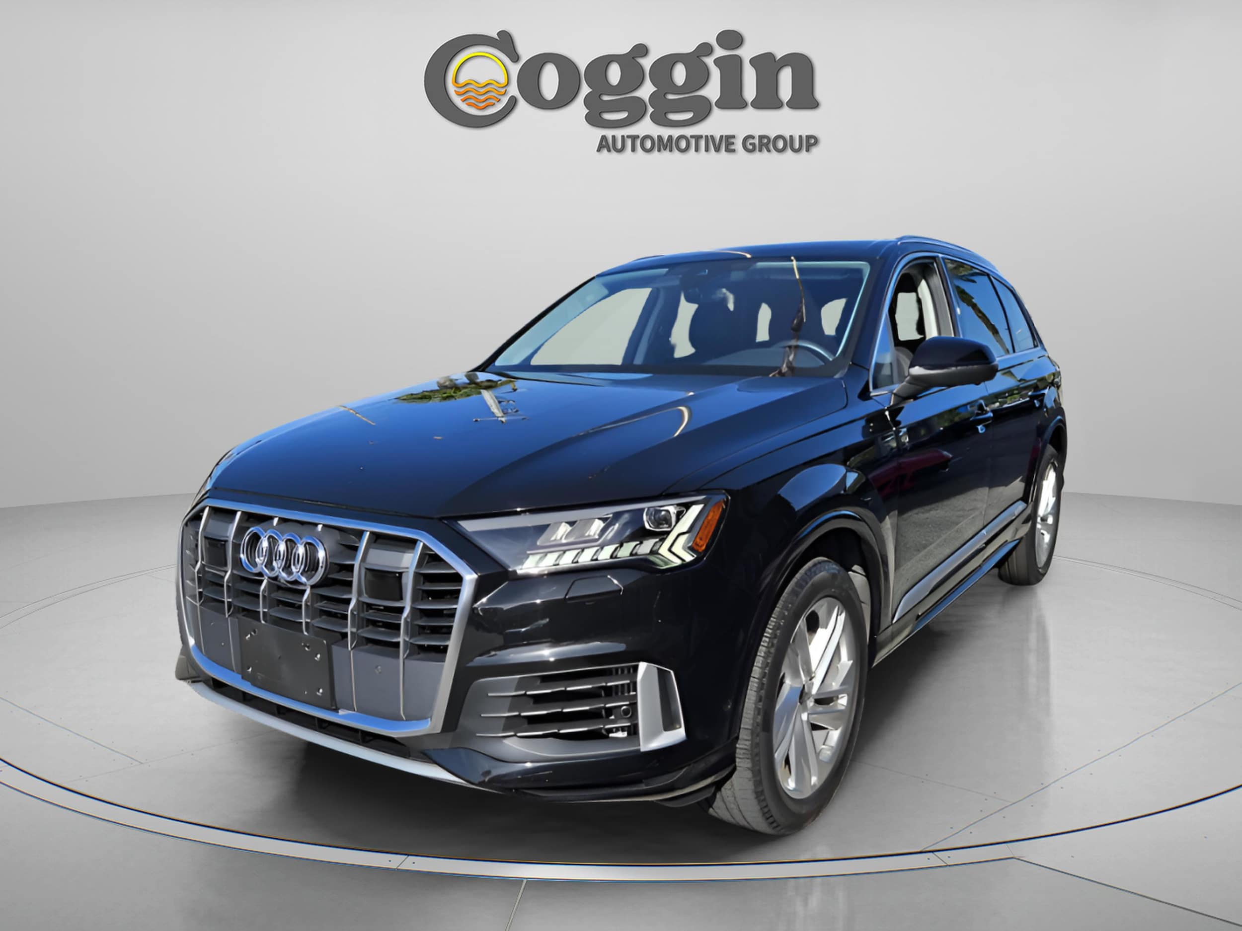 2023 Audi Q7 55 Premium Plus's photo