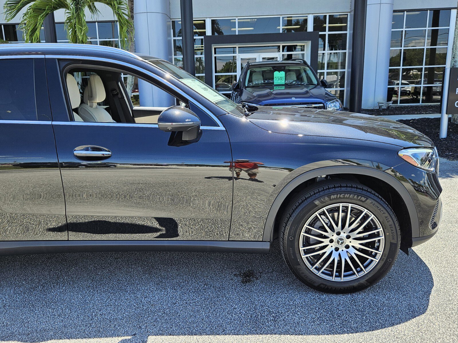 2026 Mercedes Benz GLC 300 photo 2