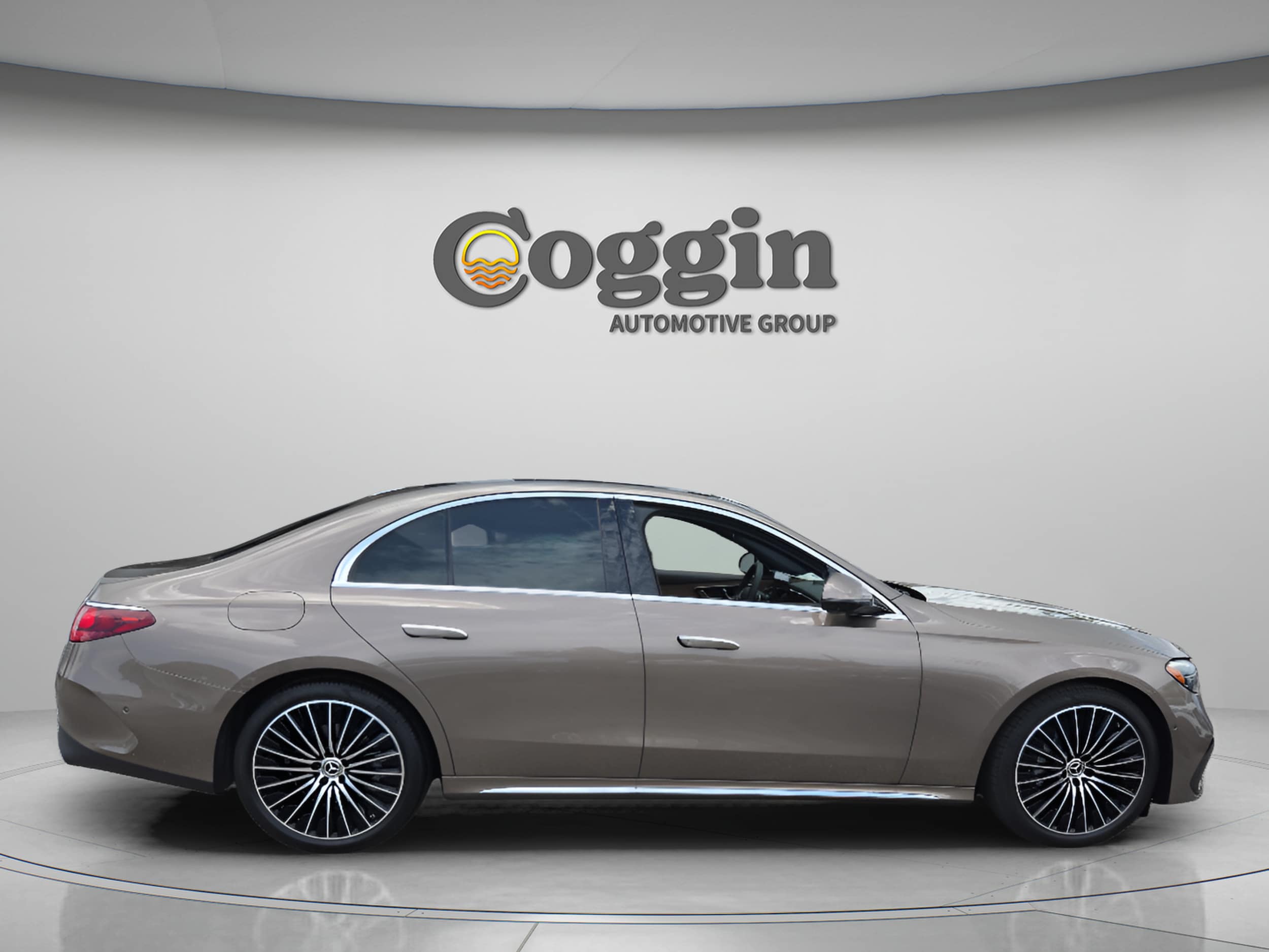 2026 Mercedes-Benz E-Class E350 - Photo 6