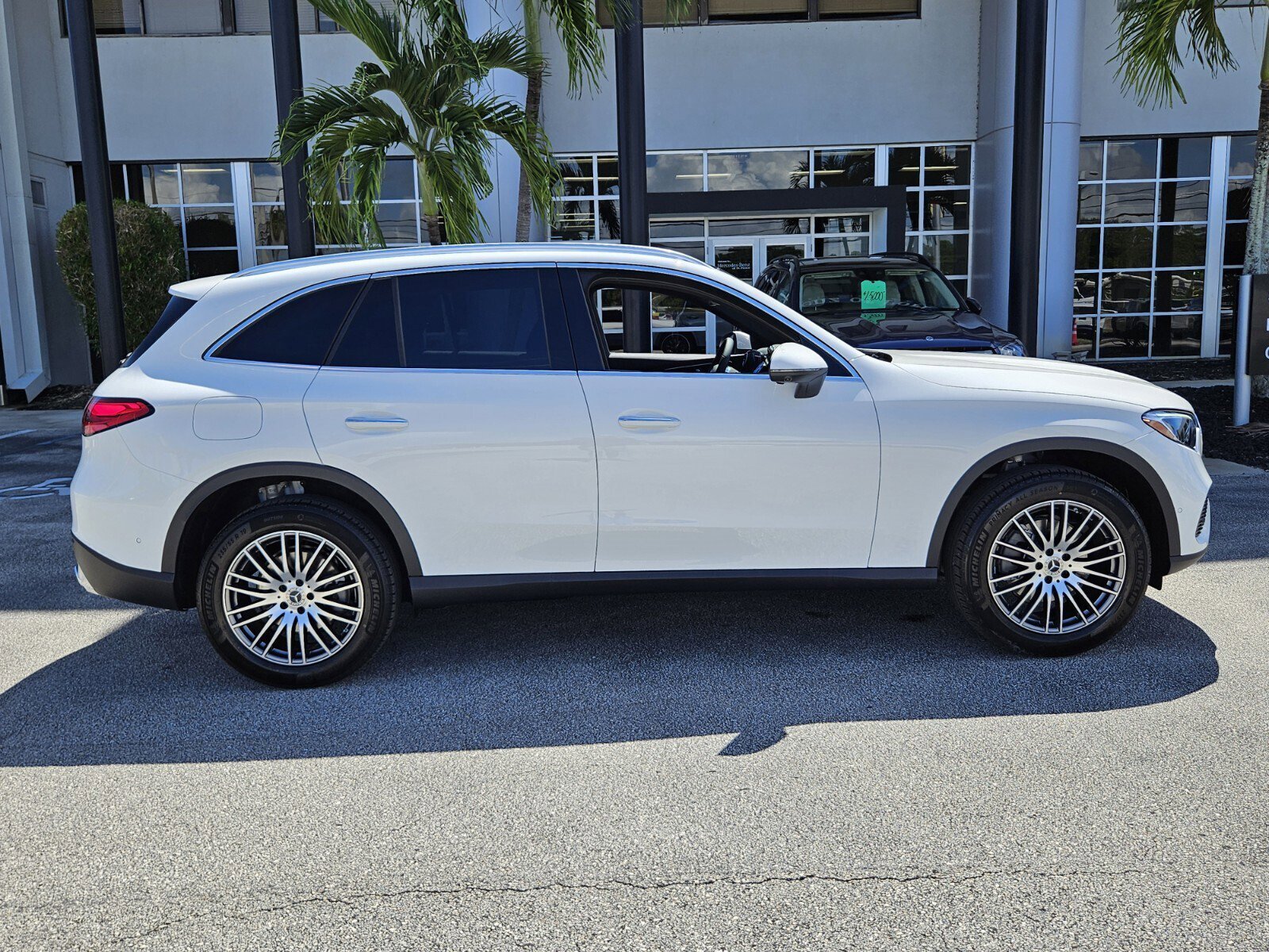 2026 Mercedes Benz GLC 300 photo 3