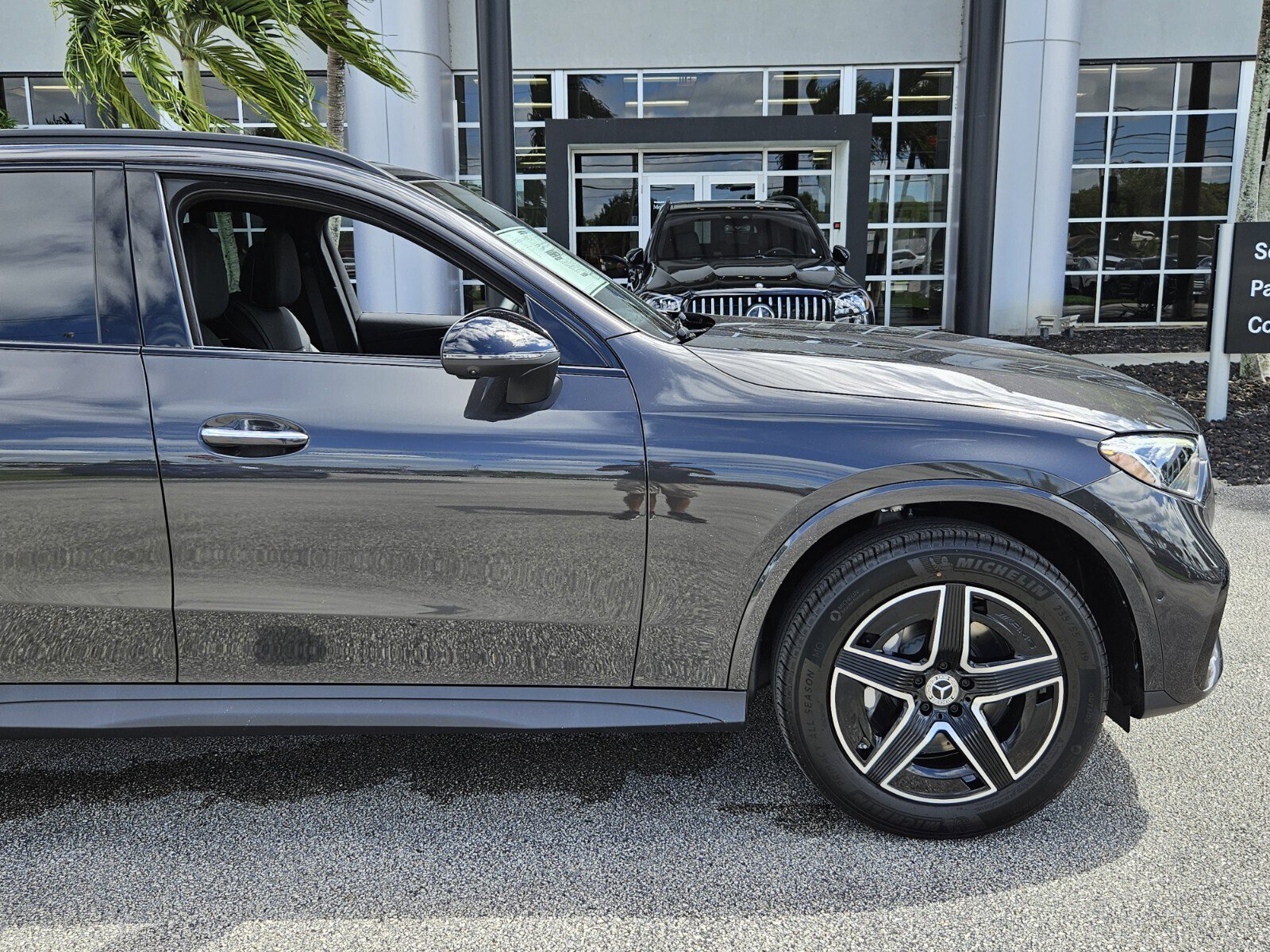 2026 Mercedes Benz GLC 300 photo 3